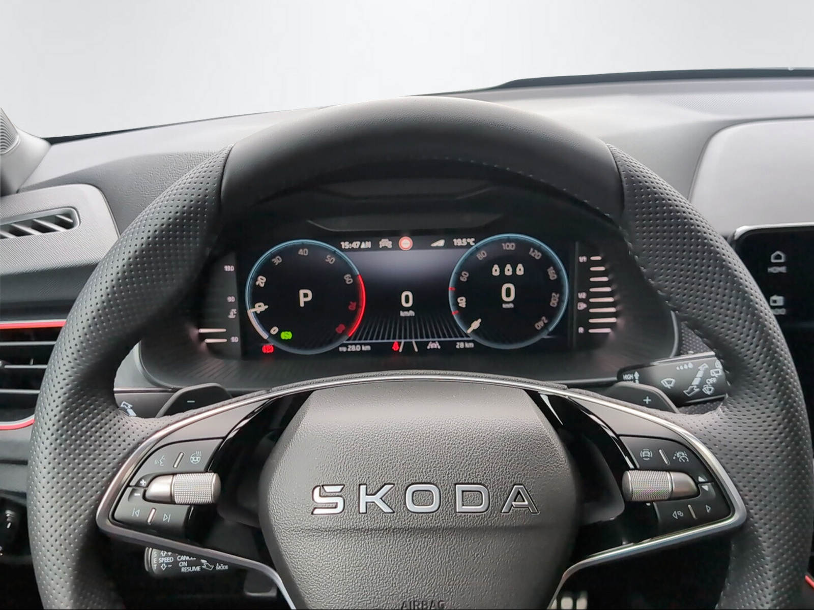 SKODA Kamiq 1.0 TSI Dynamic DSG-image-6