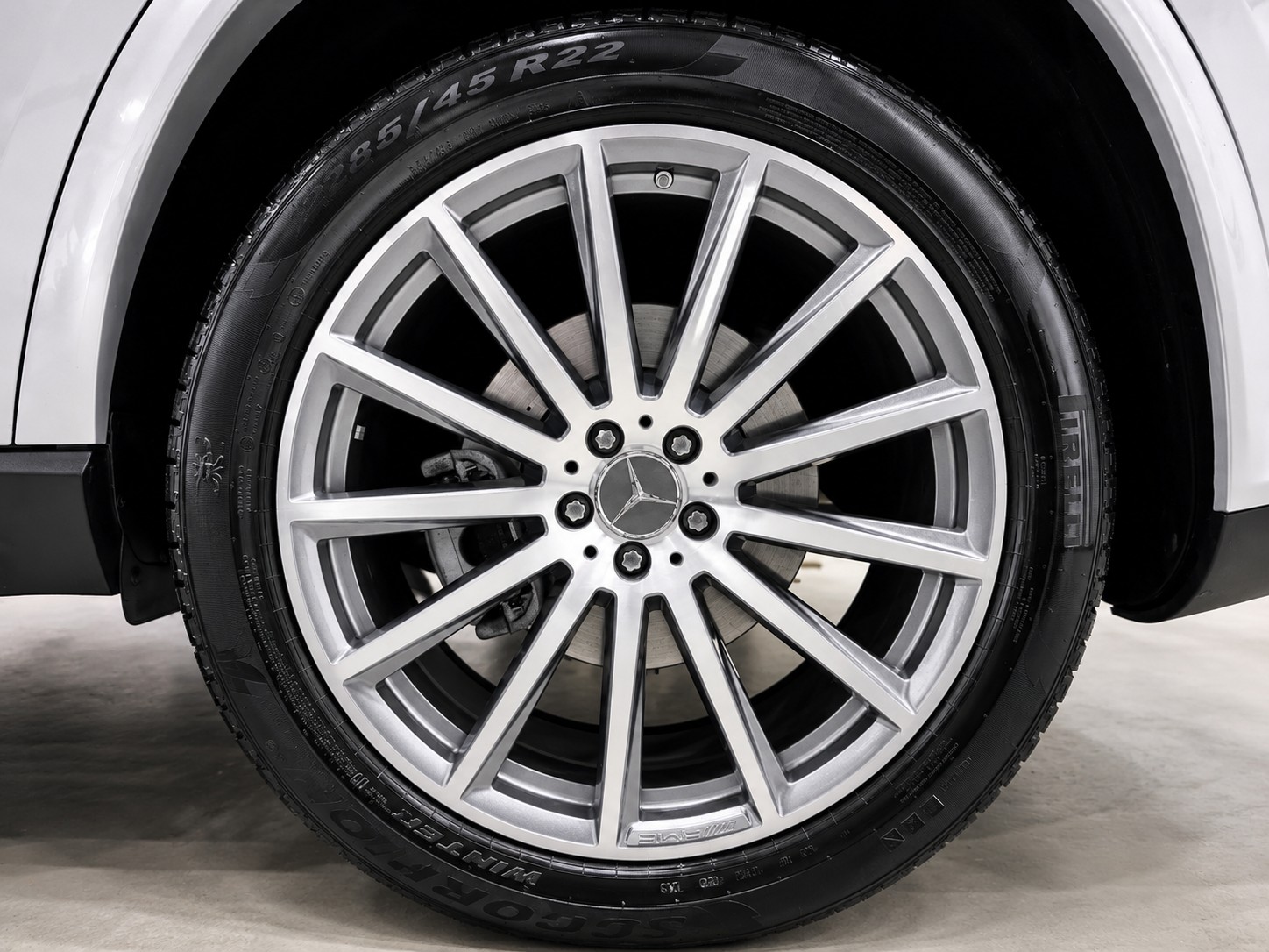 MERCEDES-BENZ GLS 580 AMG Line 4matic-image-21