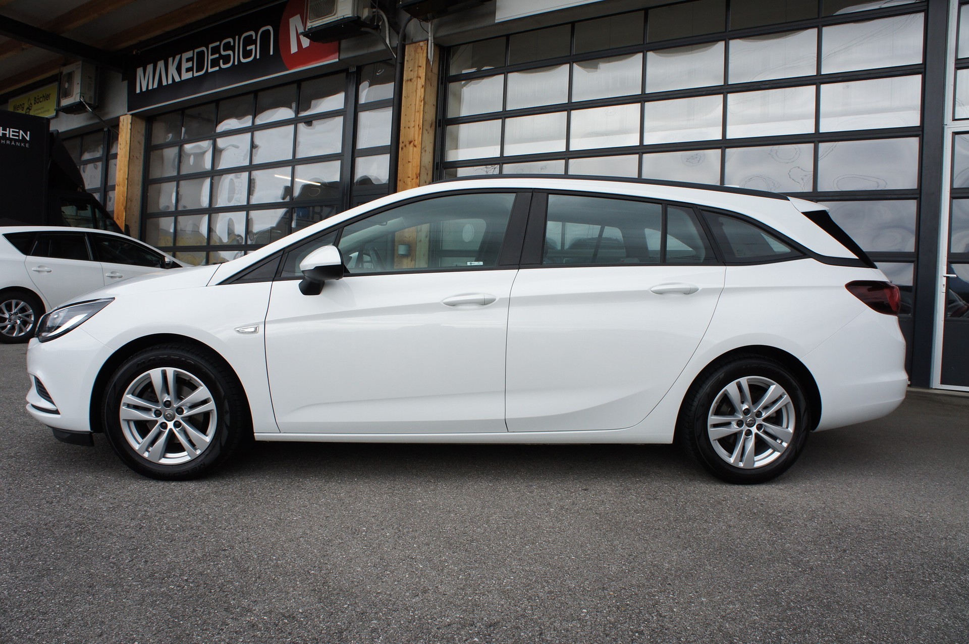 OPEL Astra Sports Tourer 1.6 CDTi ecoF Enjoy-image-1