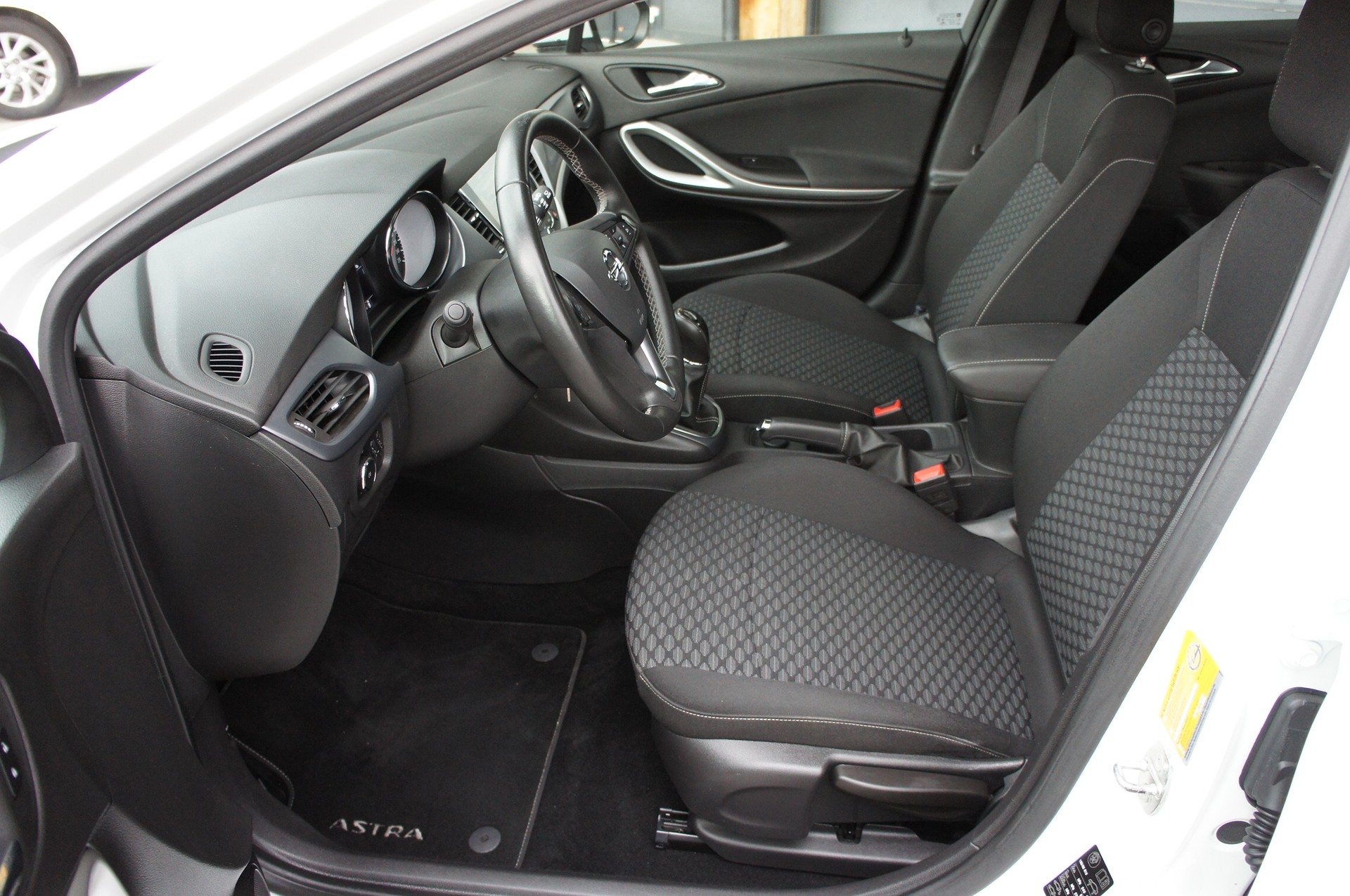 OPEL Astra Sports Tourer 1.6 CDTi ecoF Enjoy-image-13