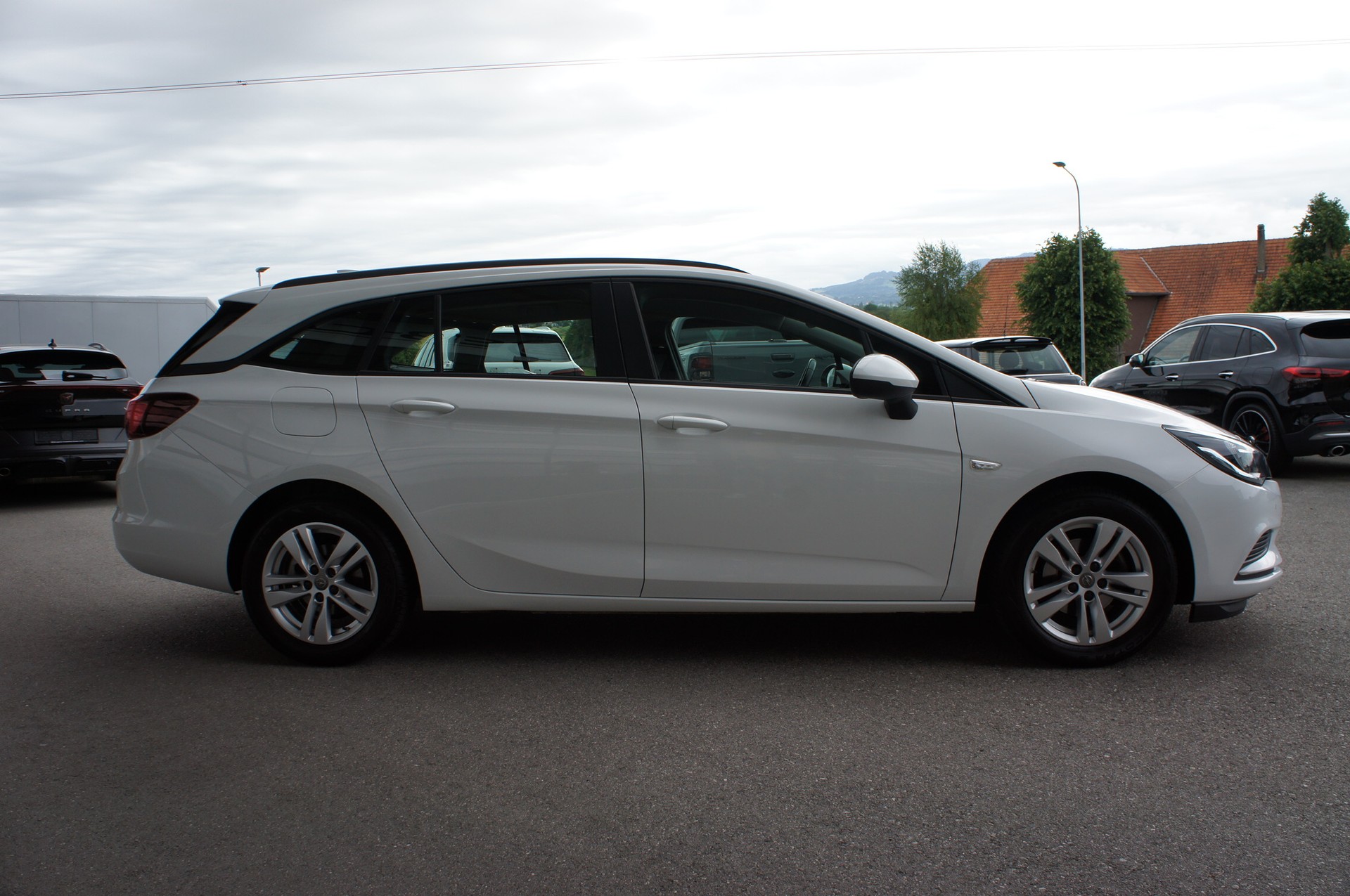 OPEL Astra Sports Tourer 1.6 CDTi ecoF Enjoy-image-5