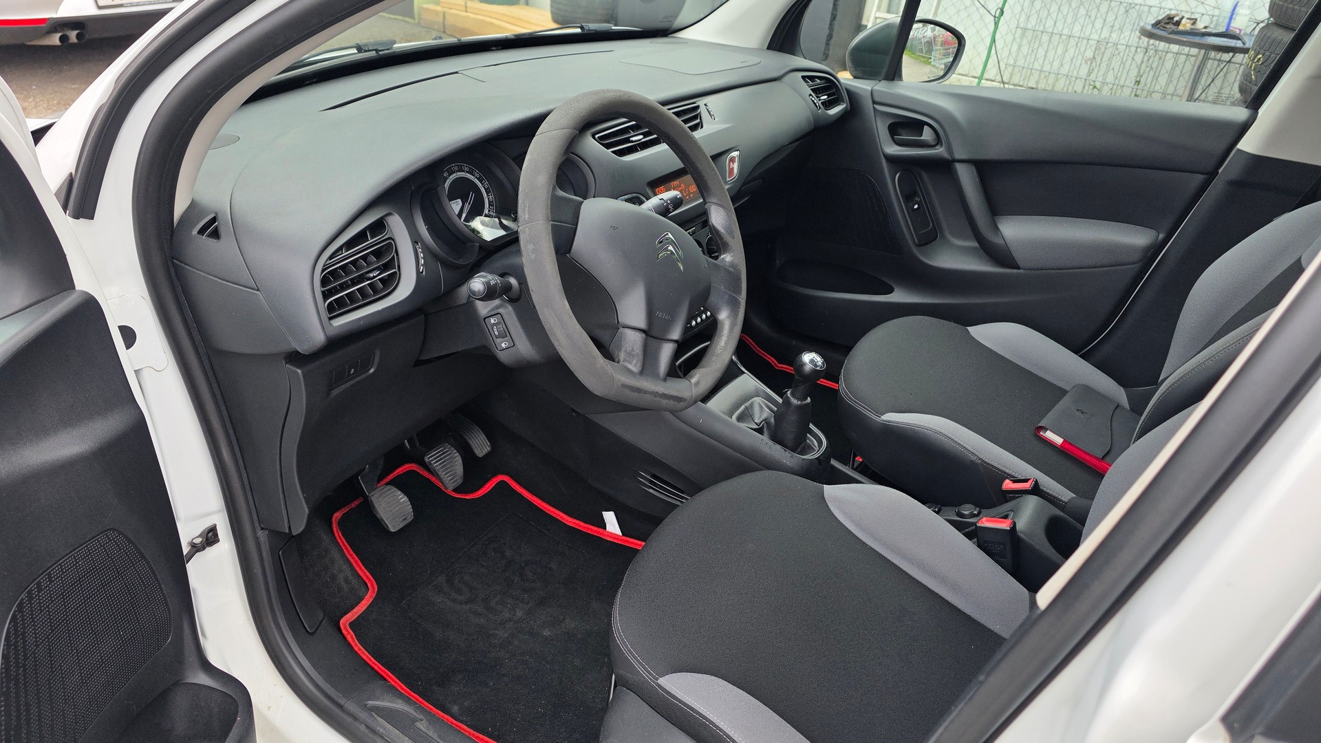 CITROEN C3 1.0i Tonic-image-9