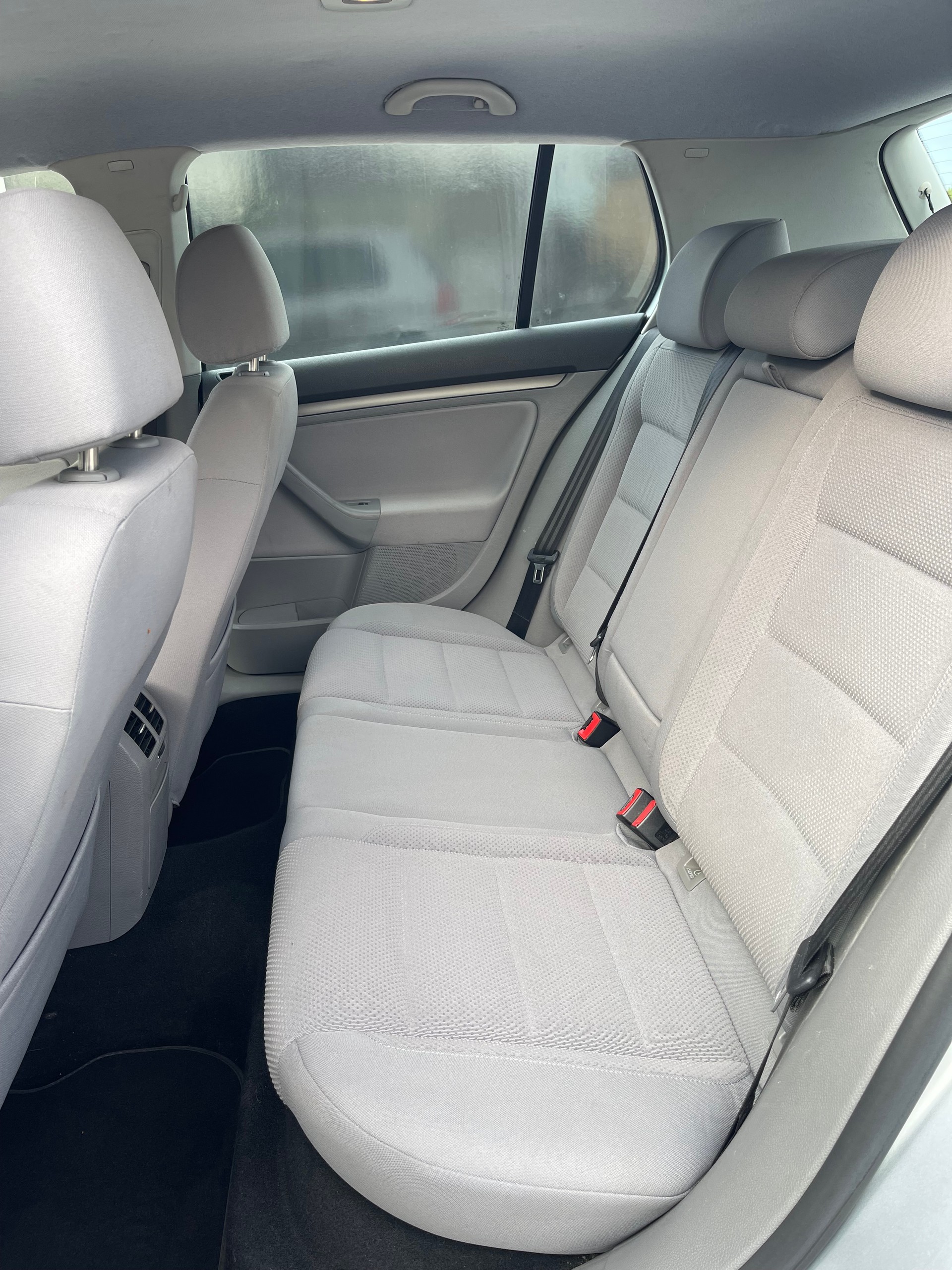 VW Golf 2.0 FSI Comfortline-image-9
