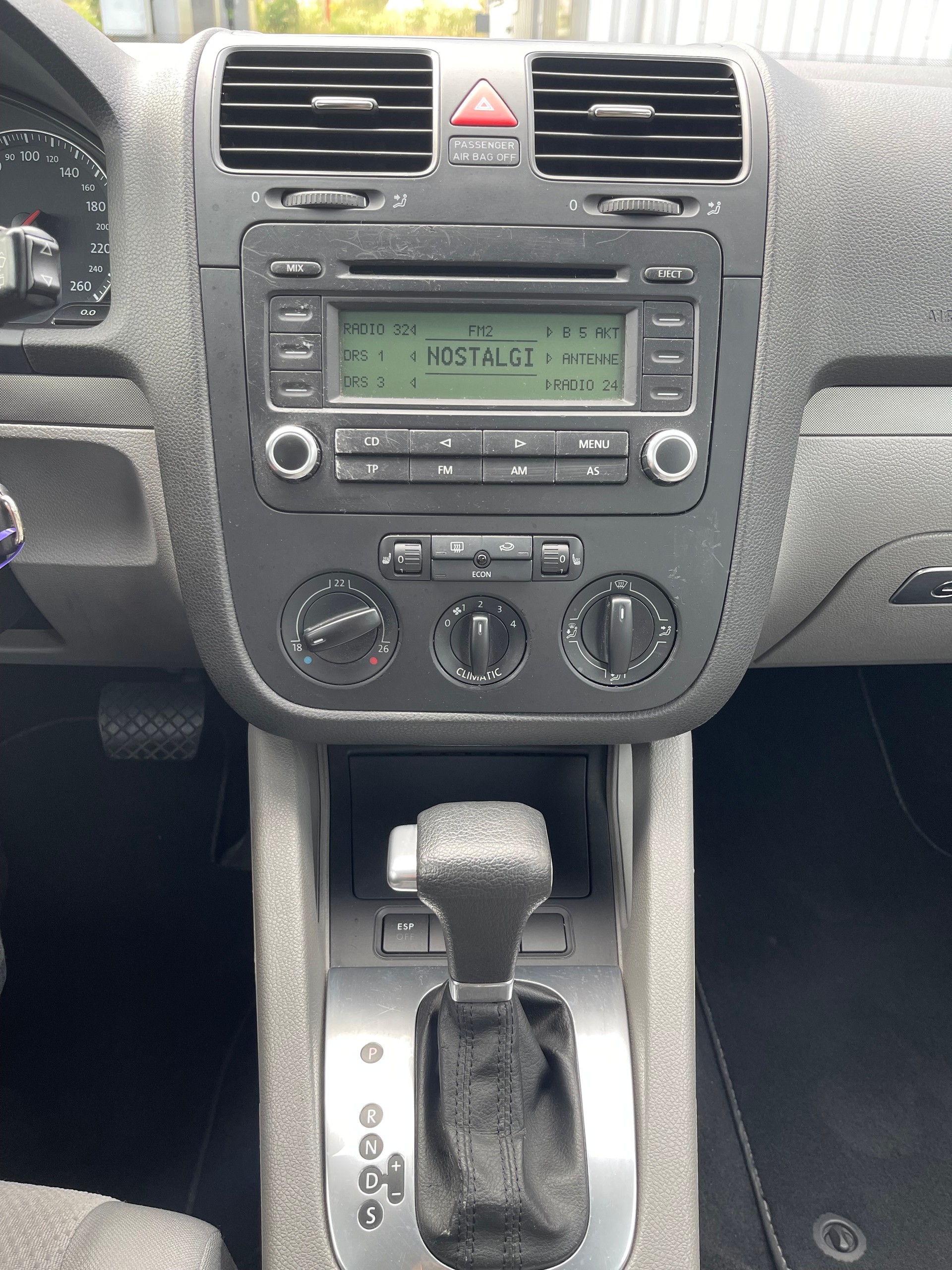VW Golf 2.0 FSI Comfortline-image-11