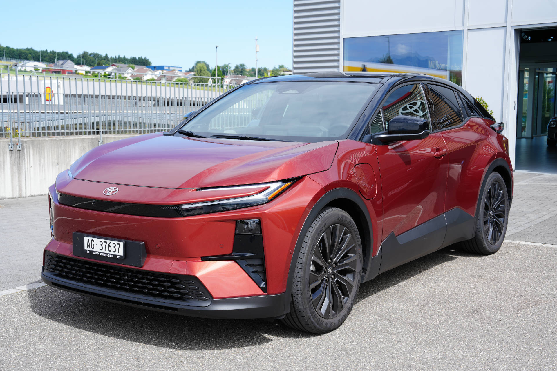 TOYOTA C-HR+ Premium AWD-image-4