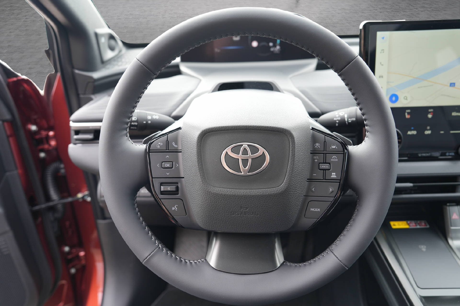 TOYOTA C-HR+ Premium AWD-image-15