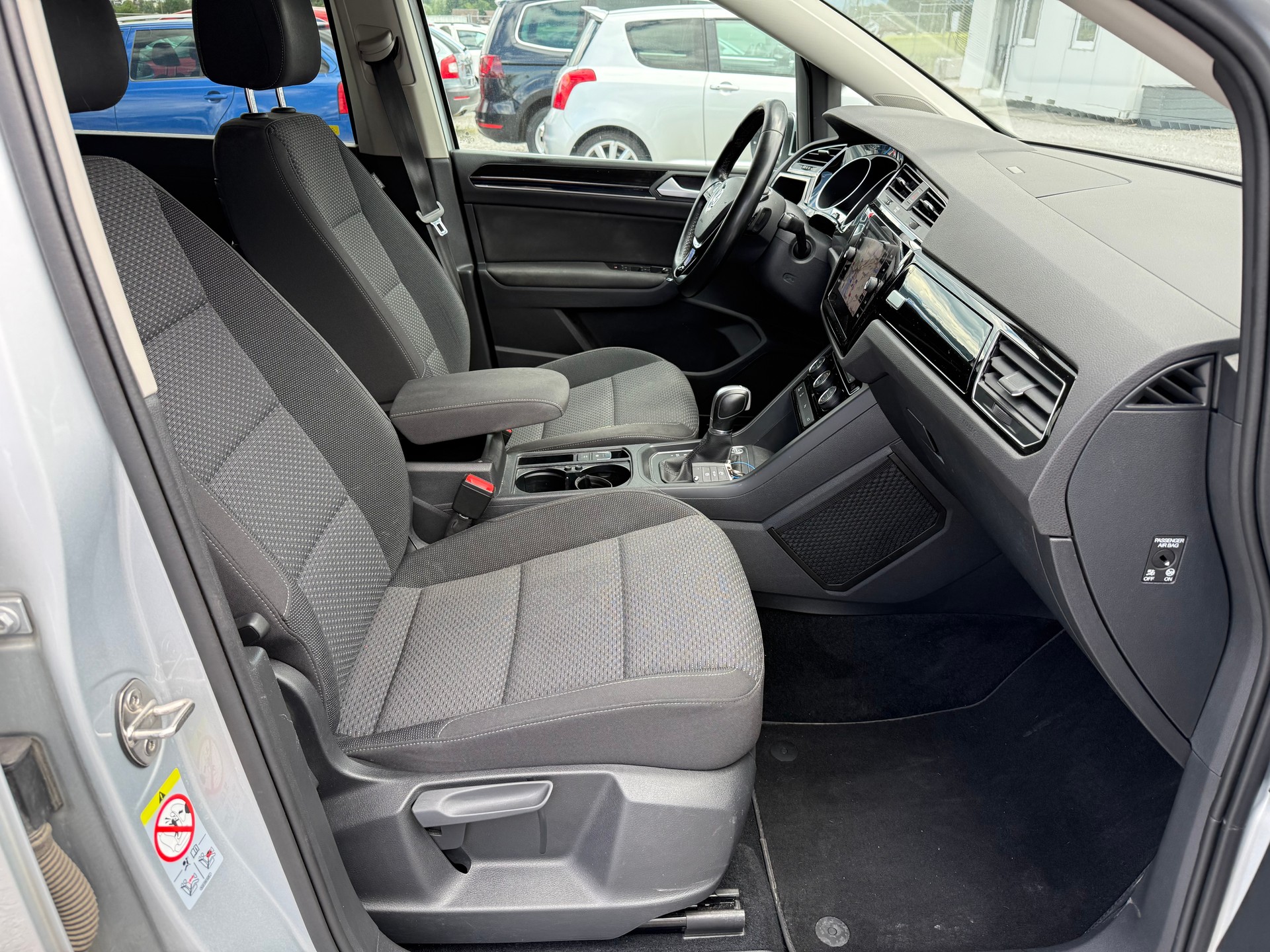 VW Touran 2.0 TDI BlueMotion Technology Sport DSG-image-6
