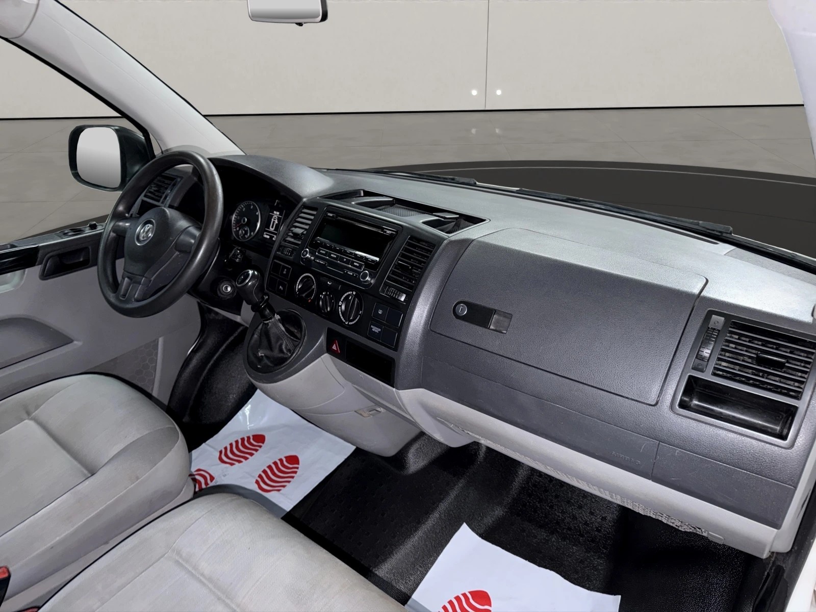 VW T5 2.0 TDI 4Motion ( Mit AHK / Sortimo Regale )-image-8