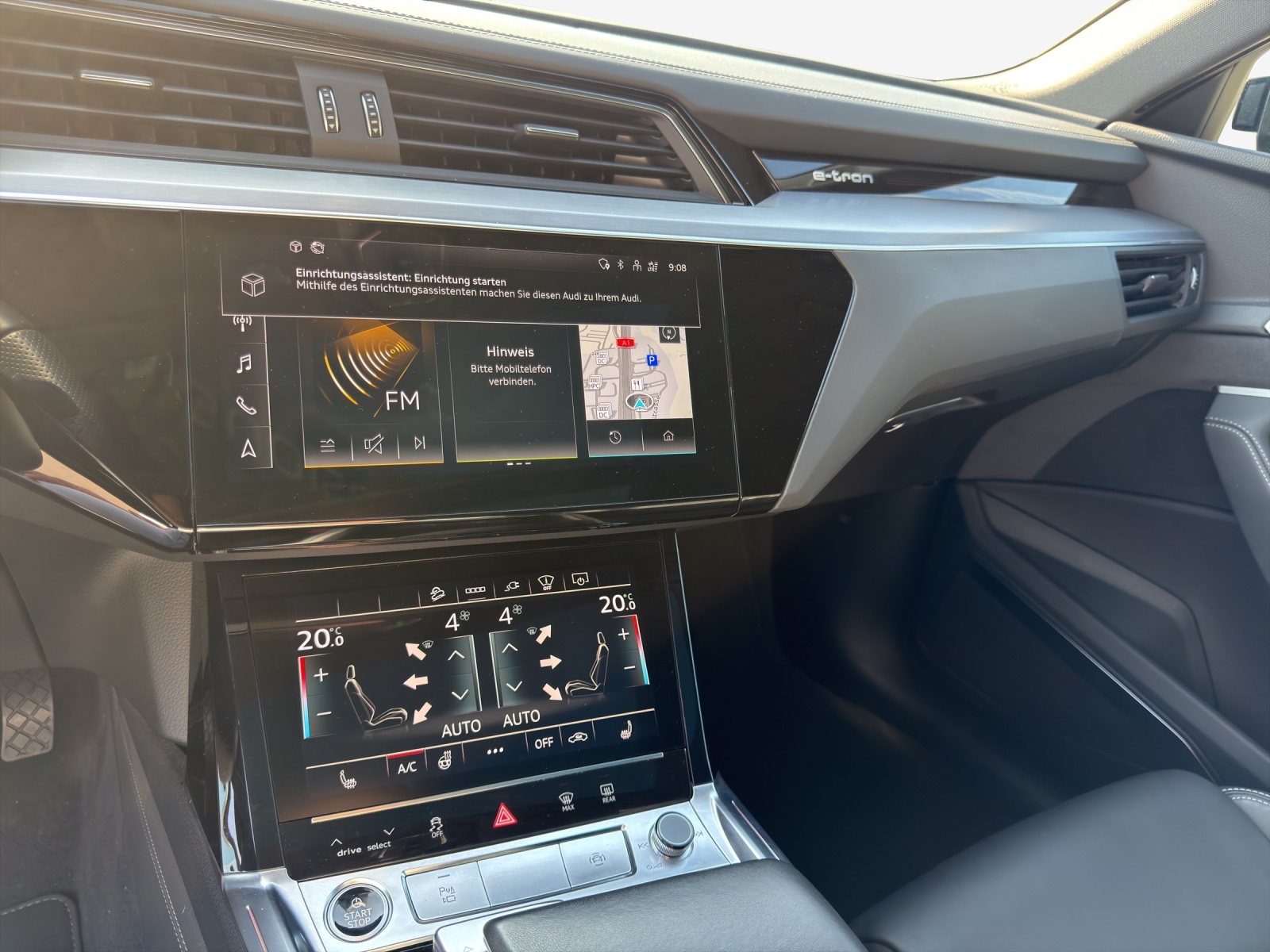 AUDI e-tron 55 Sportback S Line quattro-image-10