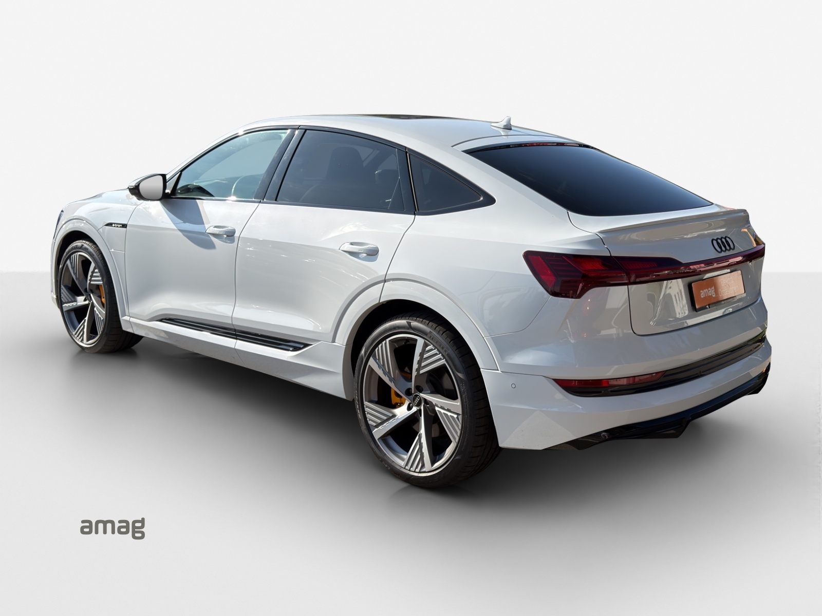 AUDI e-tron 55 Sportback S Line quattro-image-2