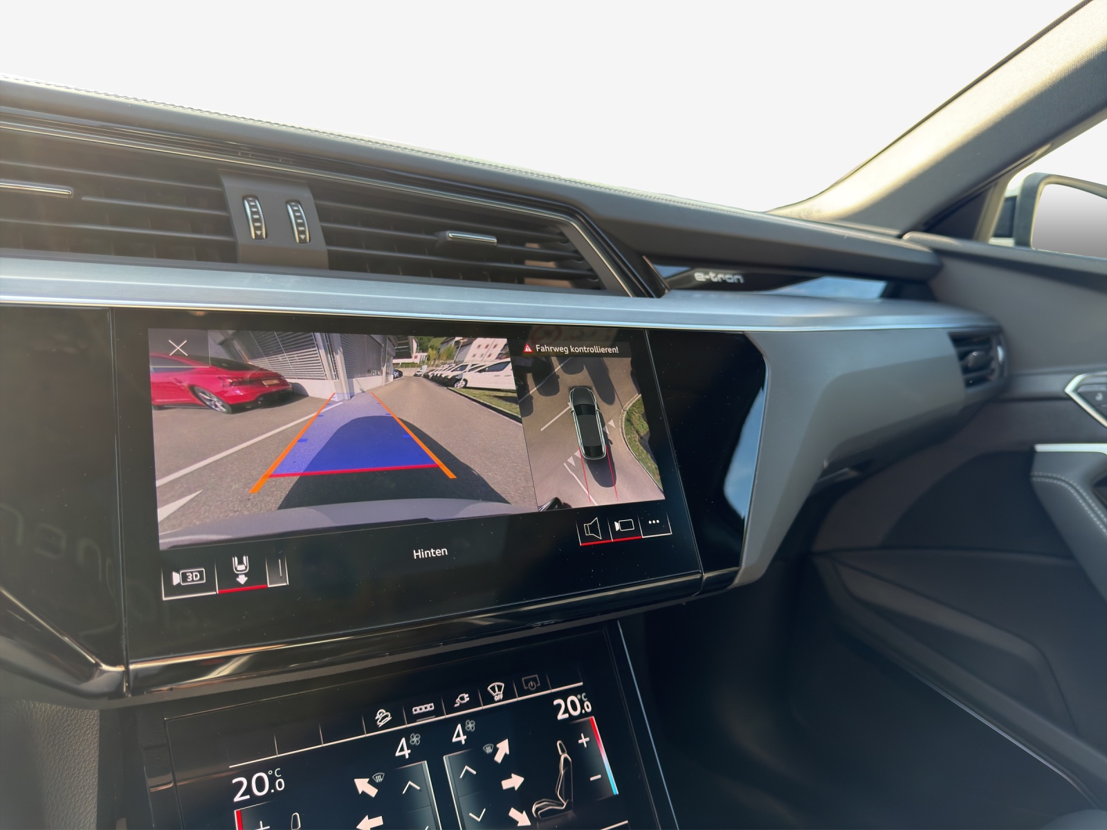 AUDI e-tron 55 Sportback S Line quattro-image-15