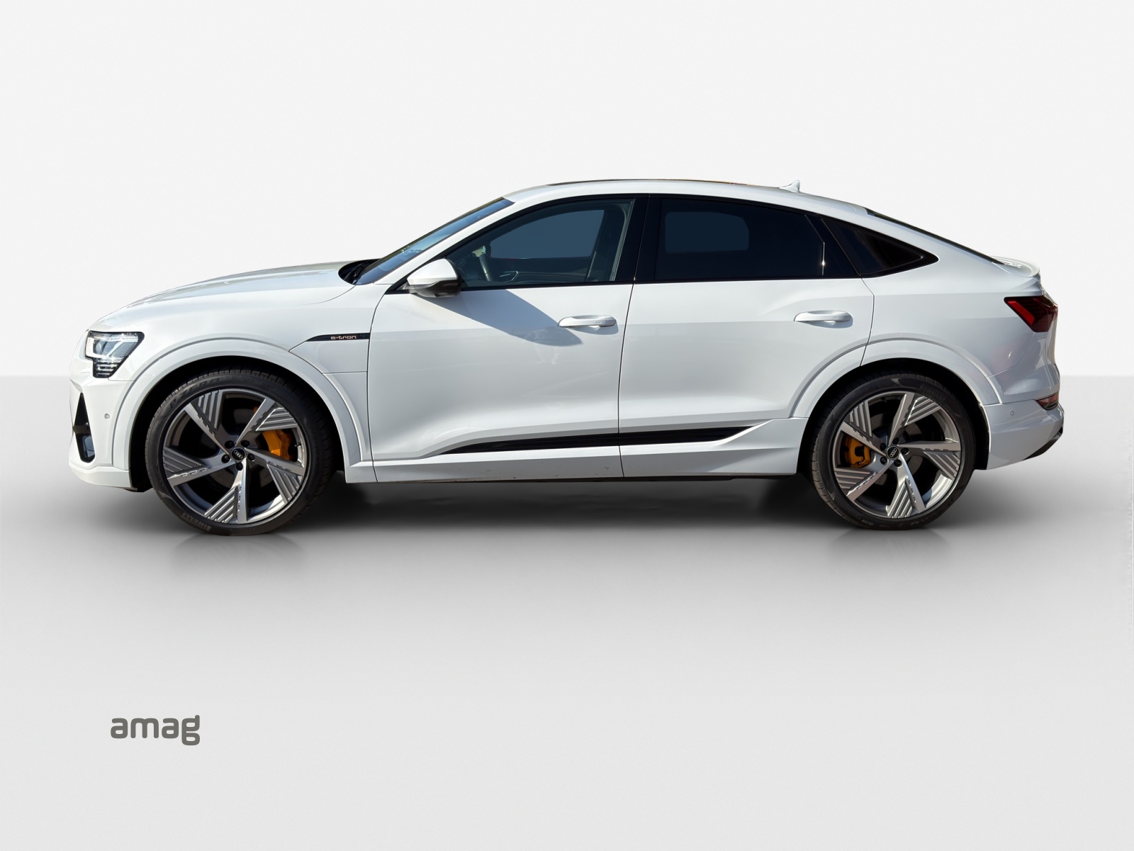 AUDI e-tron 55 Sportback S Line quattro-image-1