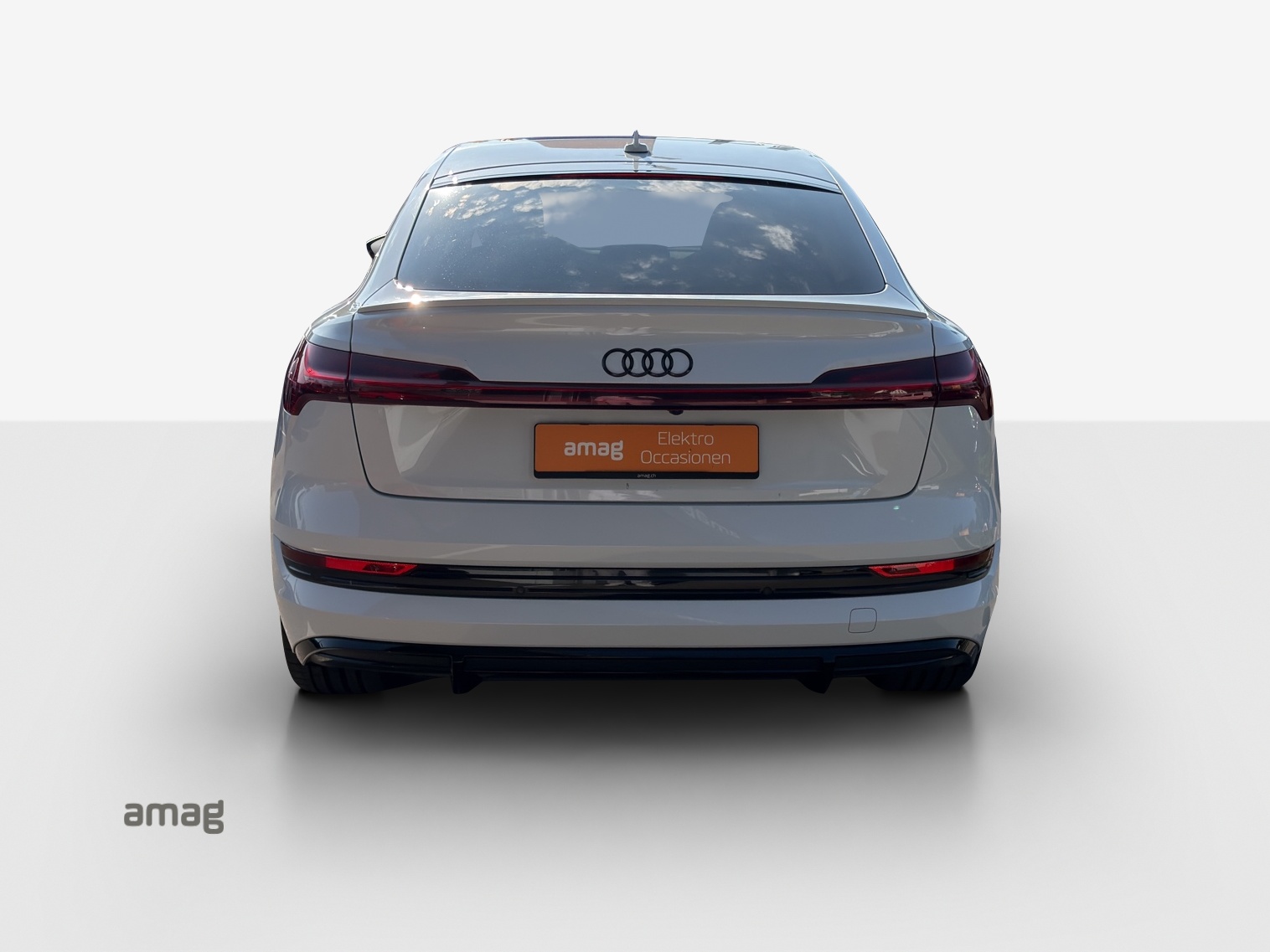 AUDI e-tron 55 Sportback S Line quattro-image-3