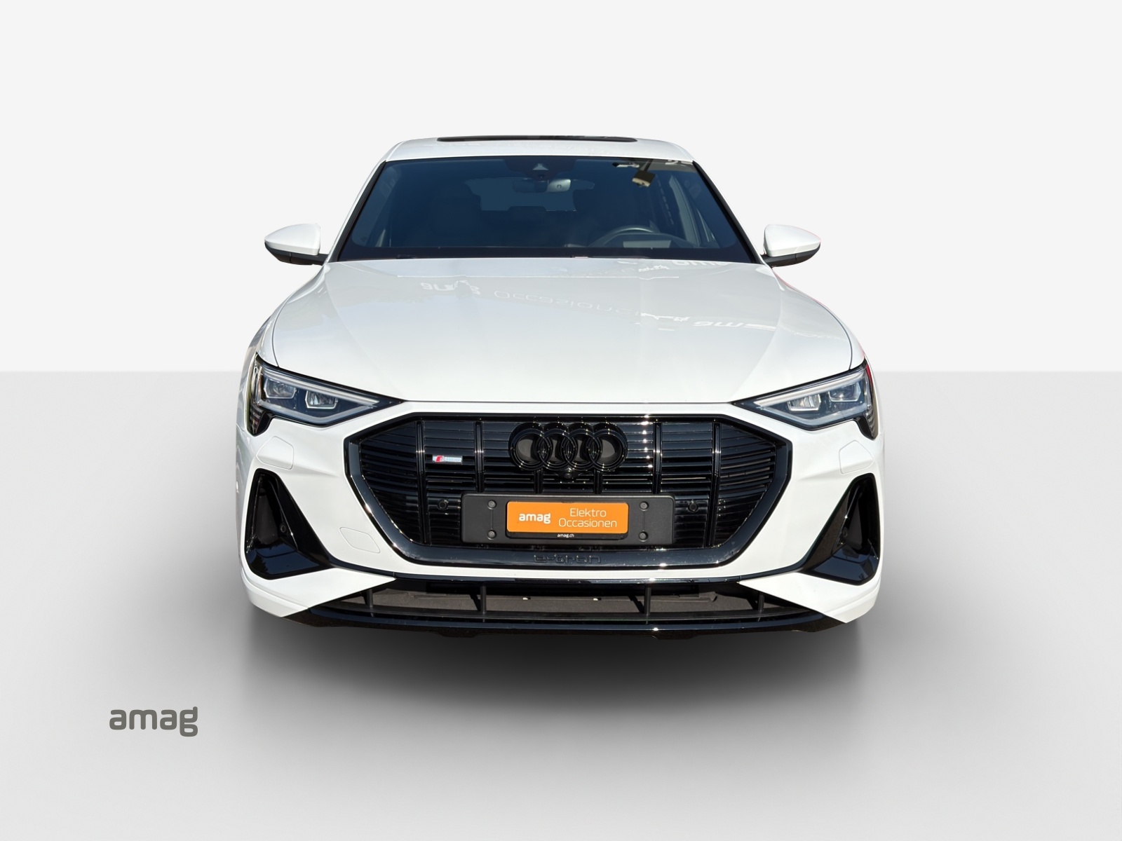 AUDI e-tron 55 Sportback S Line quattro-image-6