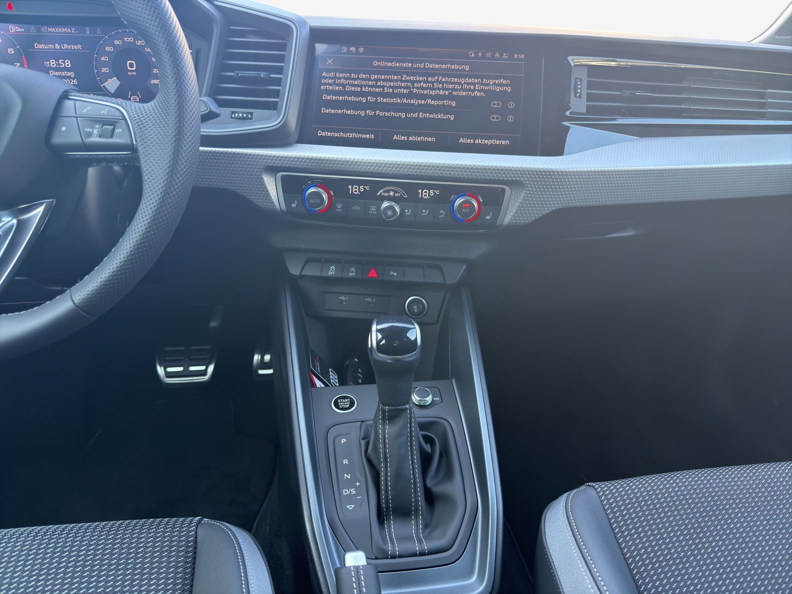 AUDI A1 Sportback 30 TFSI S Line Attraction S-tronic-image-9