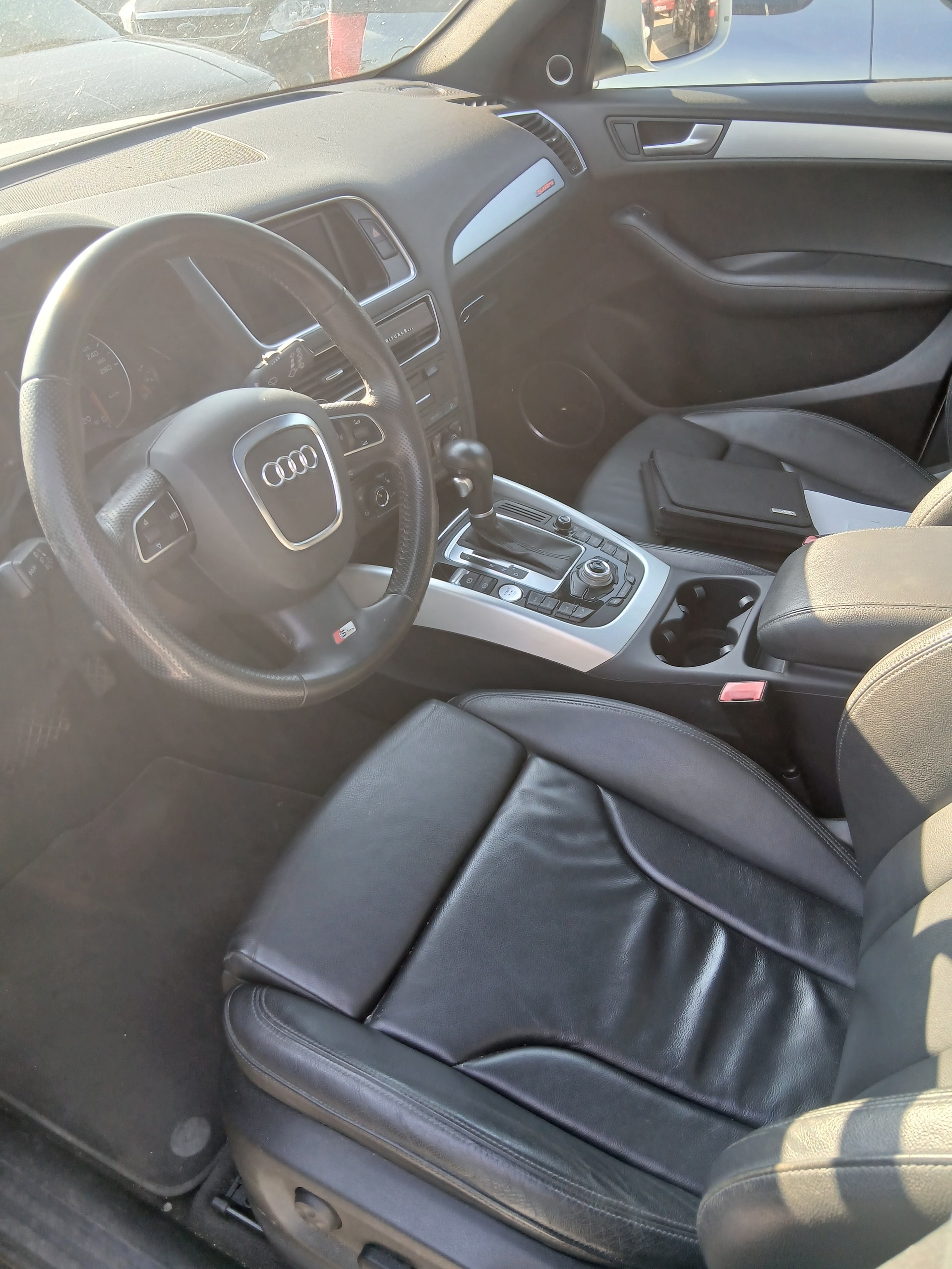 AUDI Q5 3.0 TDI quattro S-tronic-image-9