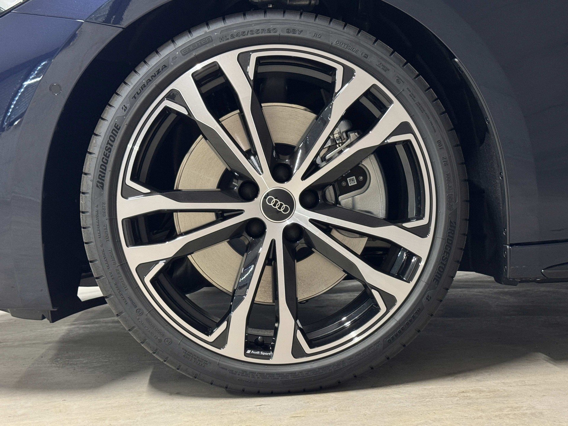 AUDI A5 Avant e-hybrid quattro 270 kW S tronic-image-17