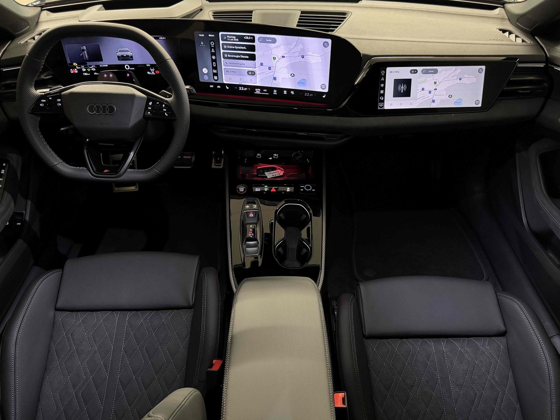 AUDI A5 Avant e-hybrid quattro 270 kW S tronic-image-12