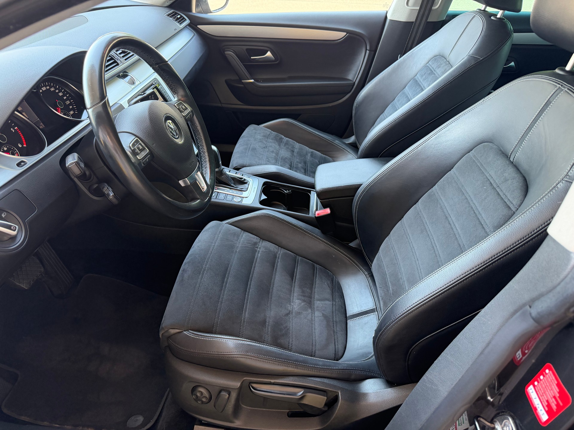 VW Passat CC 2.0 TDI BMT Advance 4Motion DSG-image-8