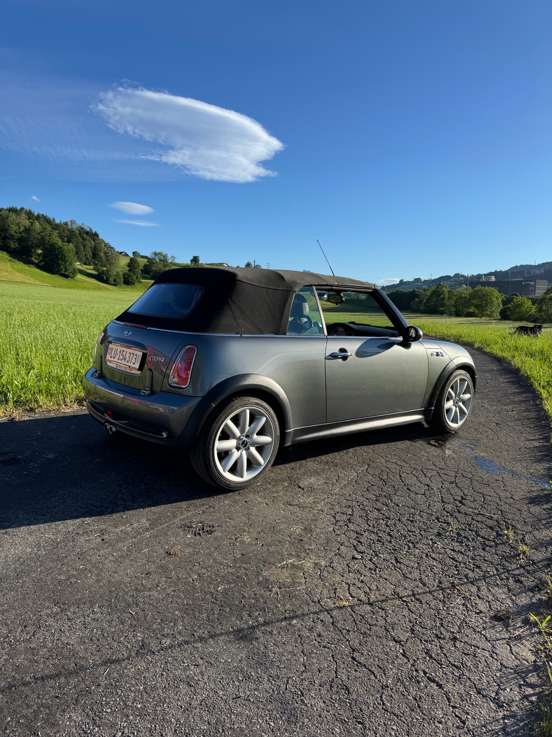 MINI 1.6i Cooper S-image-1