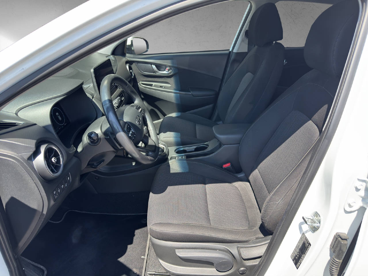 HYUNDAI Kona 1.6 GDi Hybrid Amplia MY21-image-3
