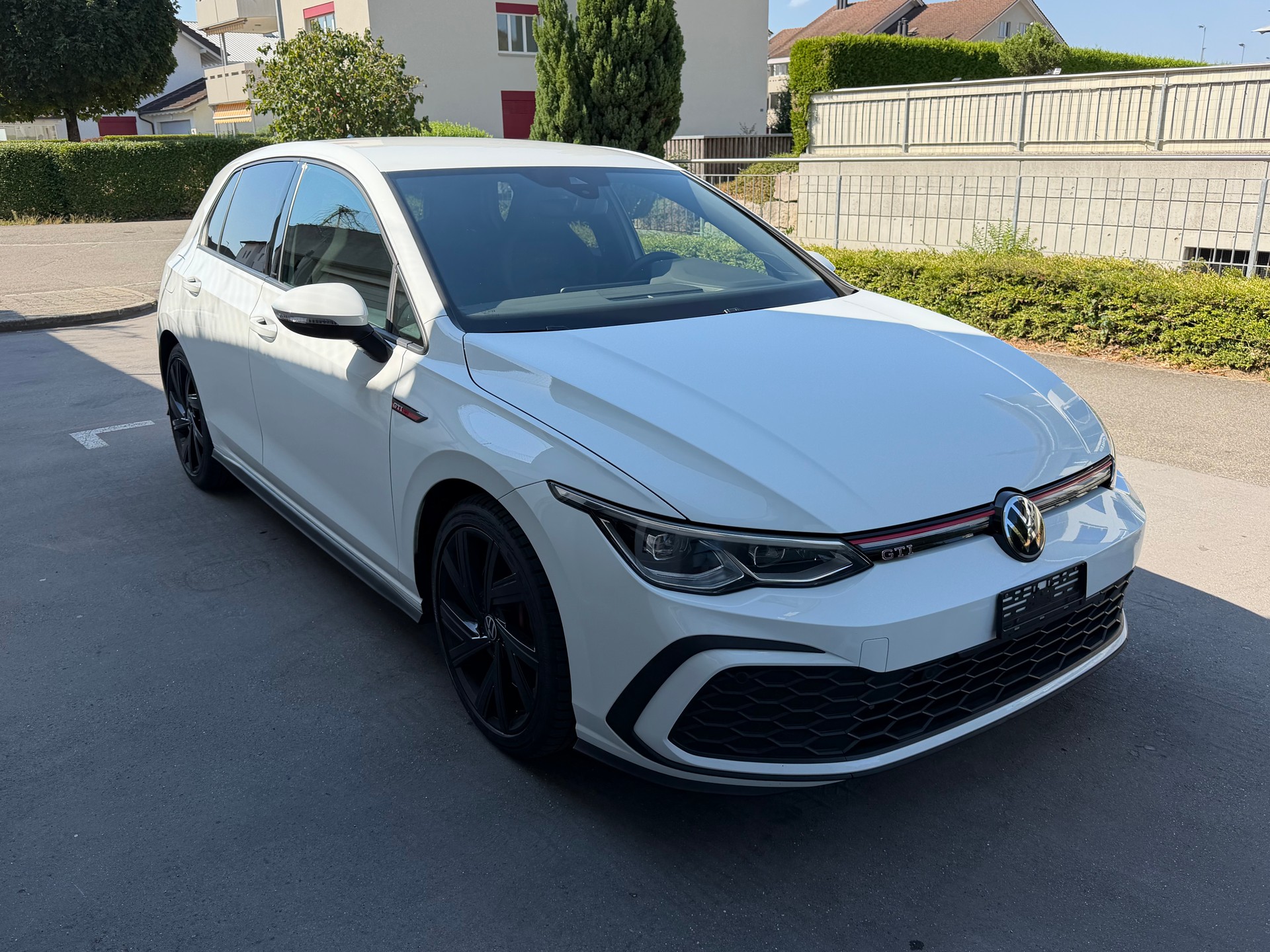 VW Golf 2.0 TSI GTI DSG-image-1