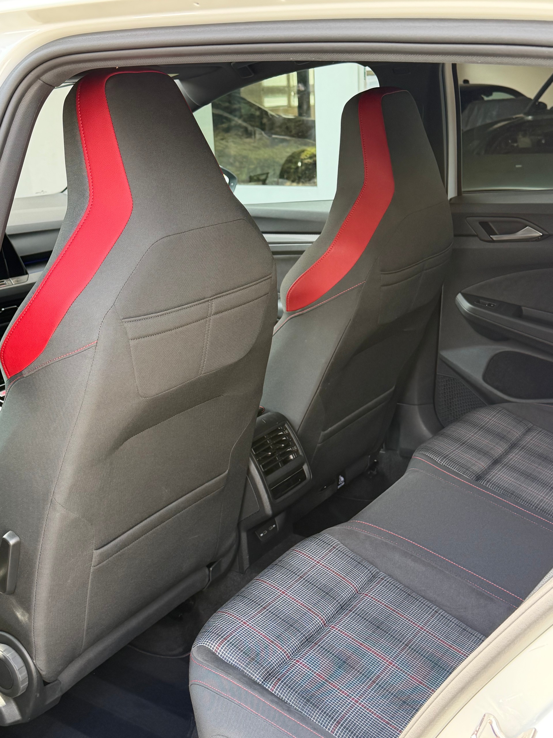 VW Golf 2.0 TSI GTI DSG-image-5