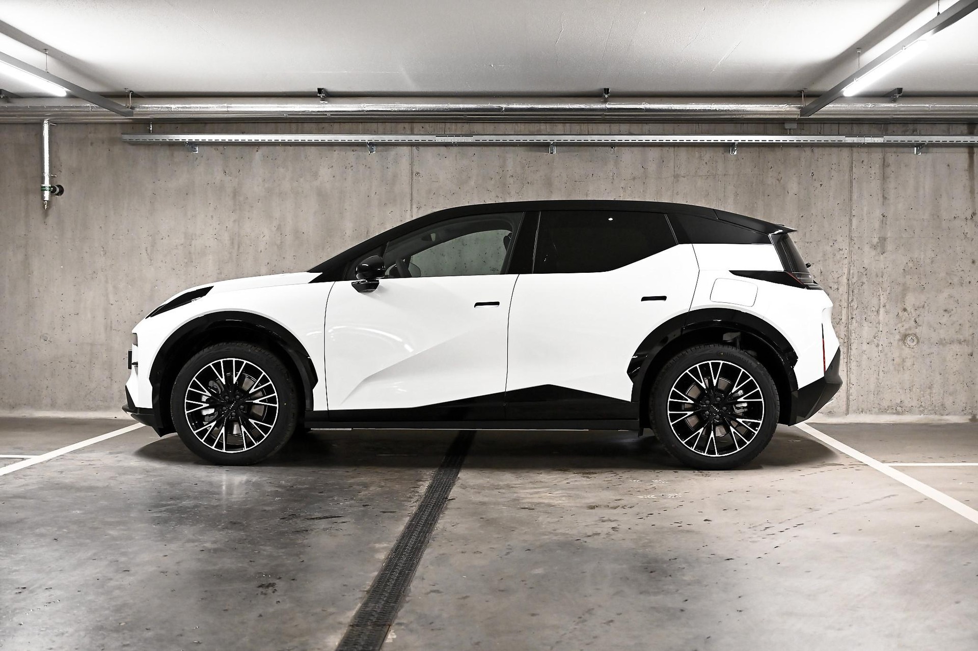 ZEEKR X Privilege AWD-showroom-element-3