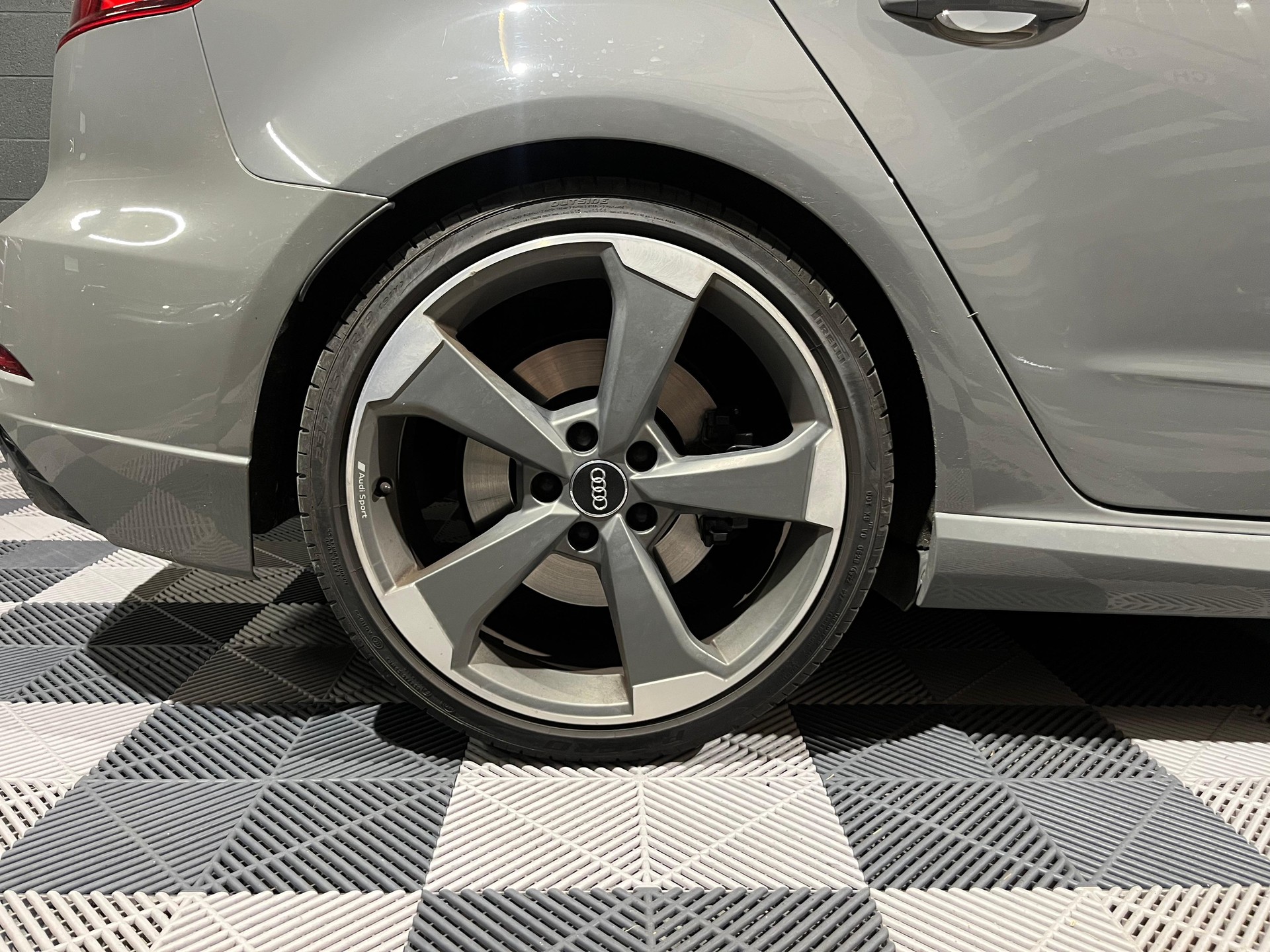 AUDI RS3 Sportback 2.5 TSI quattro S-tronic-image-21