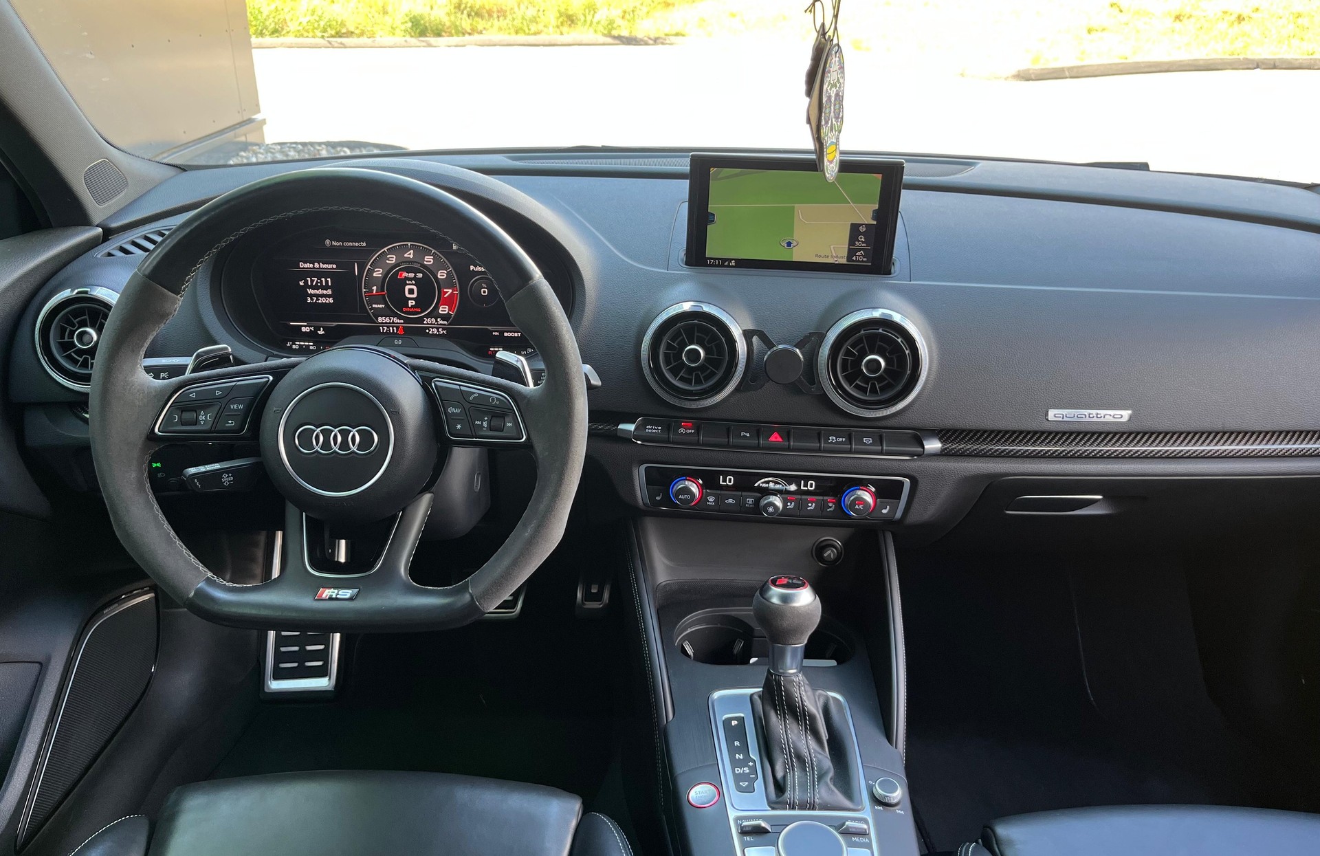 AUDI RS3 Sportback 2.5 TSI quattro S-tronic-image-14