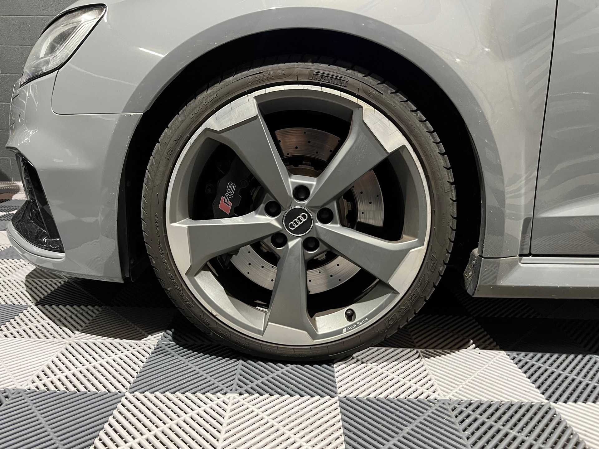 AUDI RS3 Sportback 2.5 TSI quattro S-tronic-image-22