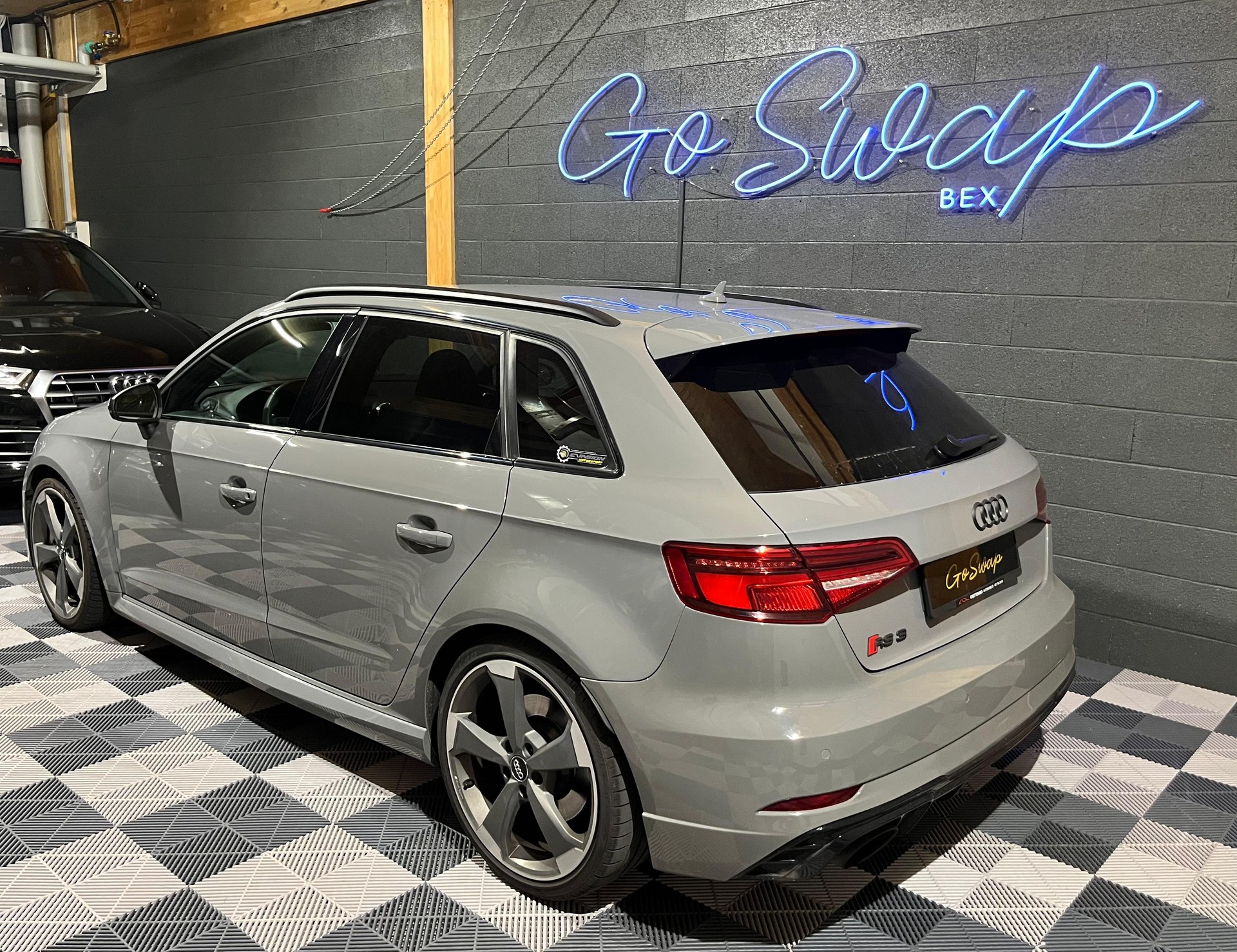 AUDI RS3 Sportback 2.5 TSI quattro S-tronic-image-7