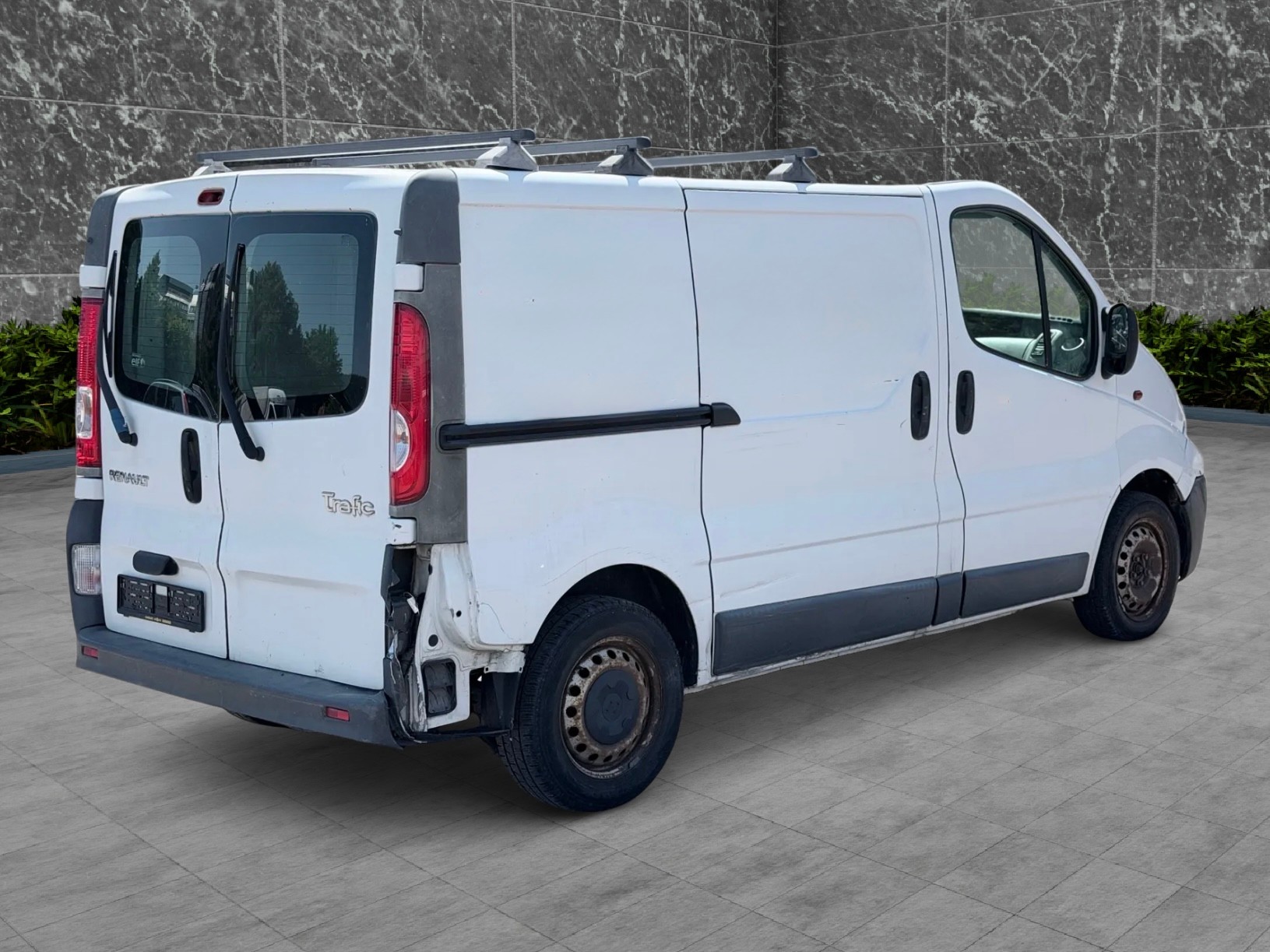 RENAULT Trafic 2.0 dCi 90 2.7t L1H1-image-3