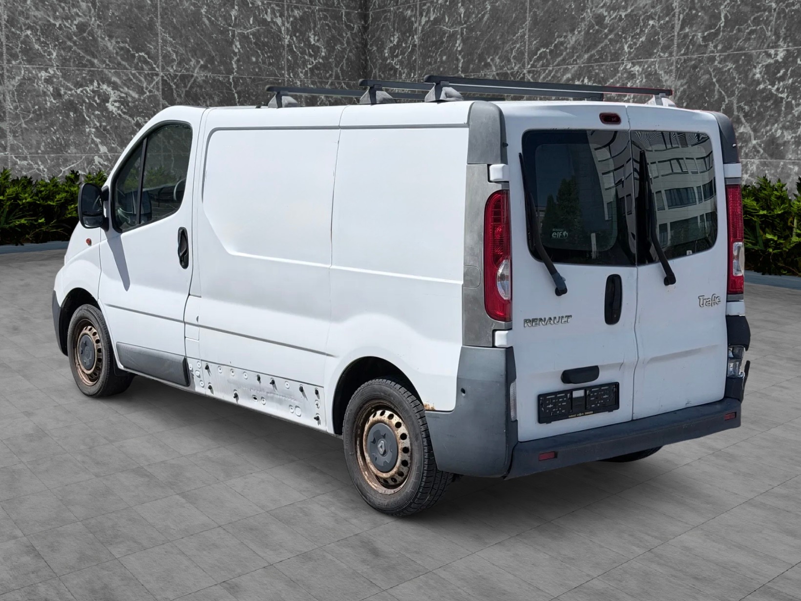 RENAULT Trafic 2.0 dCi 90 2.7t L1H1-image-4