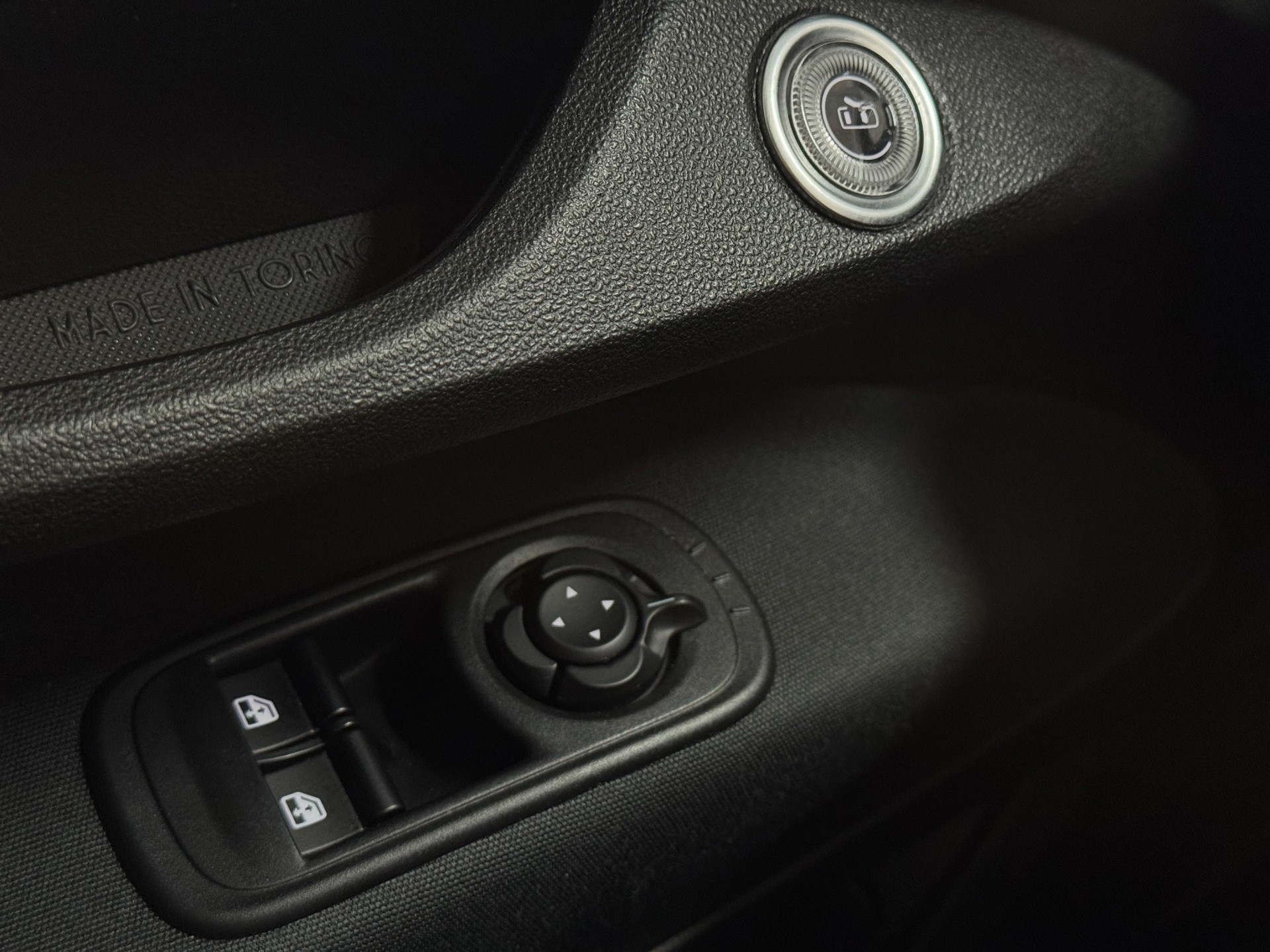 FIAT 500 electric 70 kW Icon-image-9