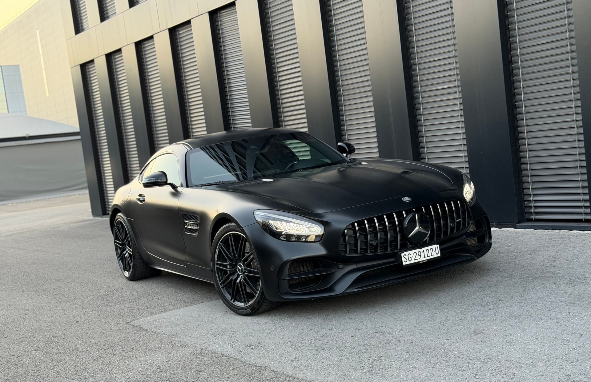 MERCEDES-BENZ AMG GT Speedshift ♦️1.Hand* CH Fahrzeug*Facelift Modell♦️-image-12