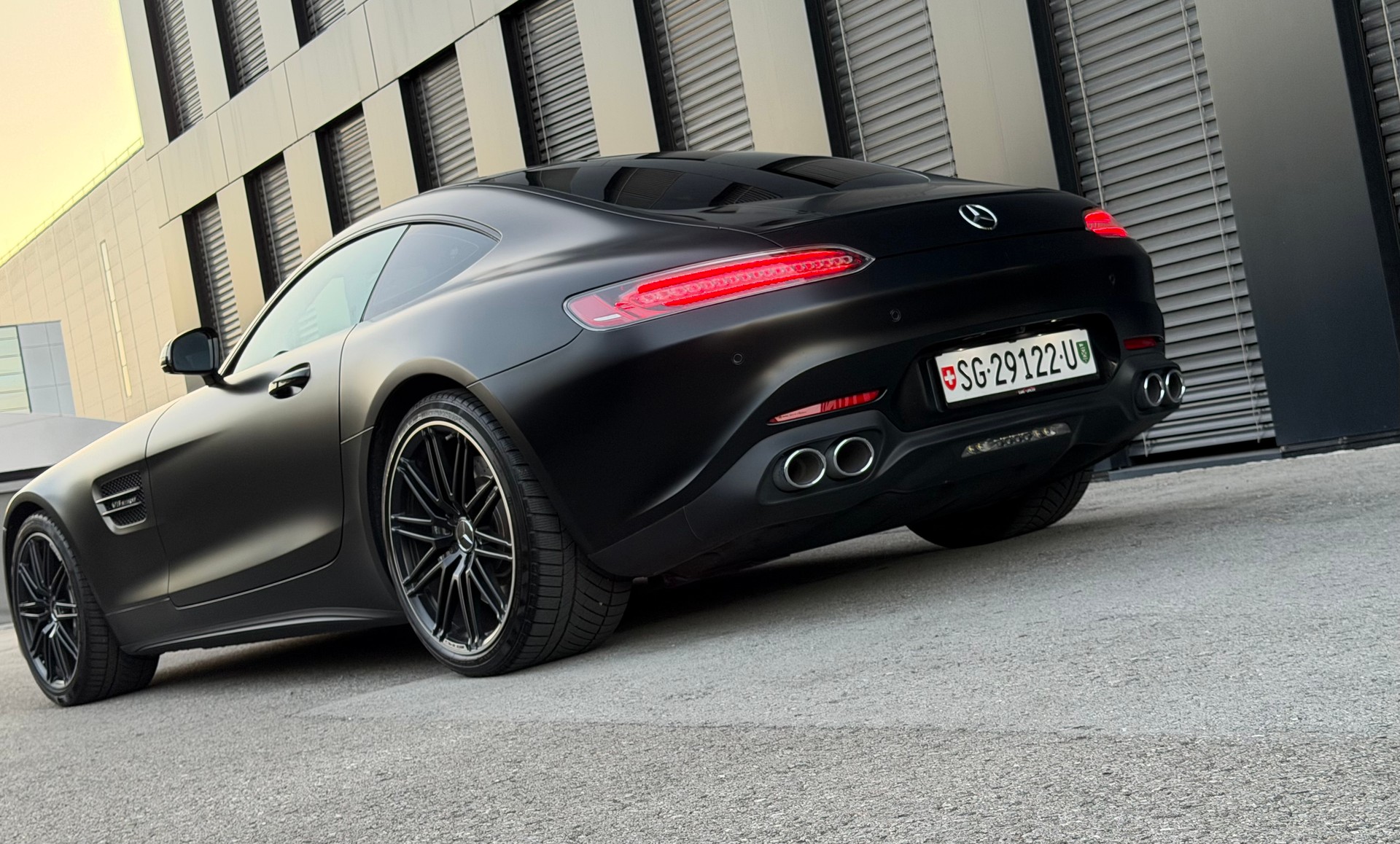 MERCEDES-BENZ AMG GT Speedshift ♦️1.Hand* CH Fahrzeug*Facelift Modell♦️-image-3