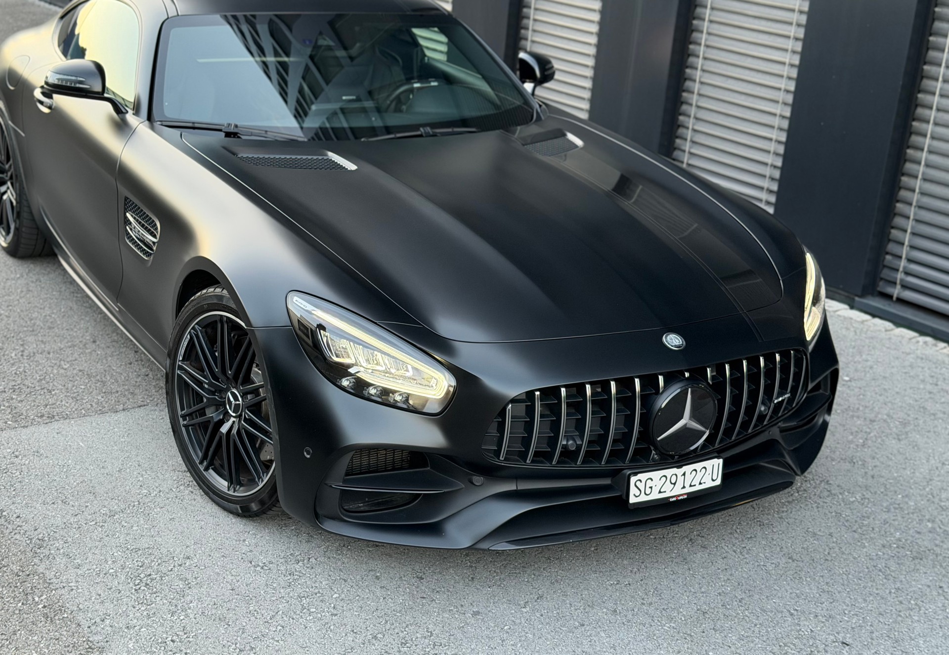 MERCEDES-BENZ AMG GT Speedshift ♦️1.Hand* CH Fahrzeug*Facelift Modell♦️-image-18