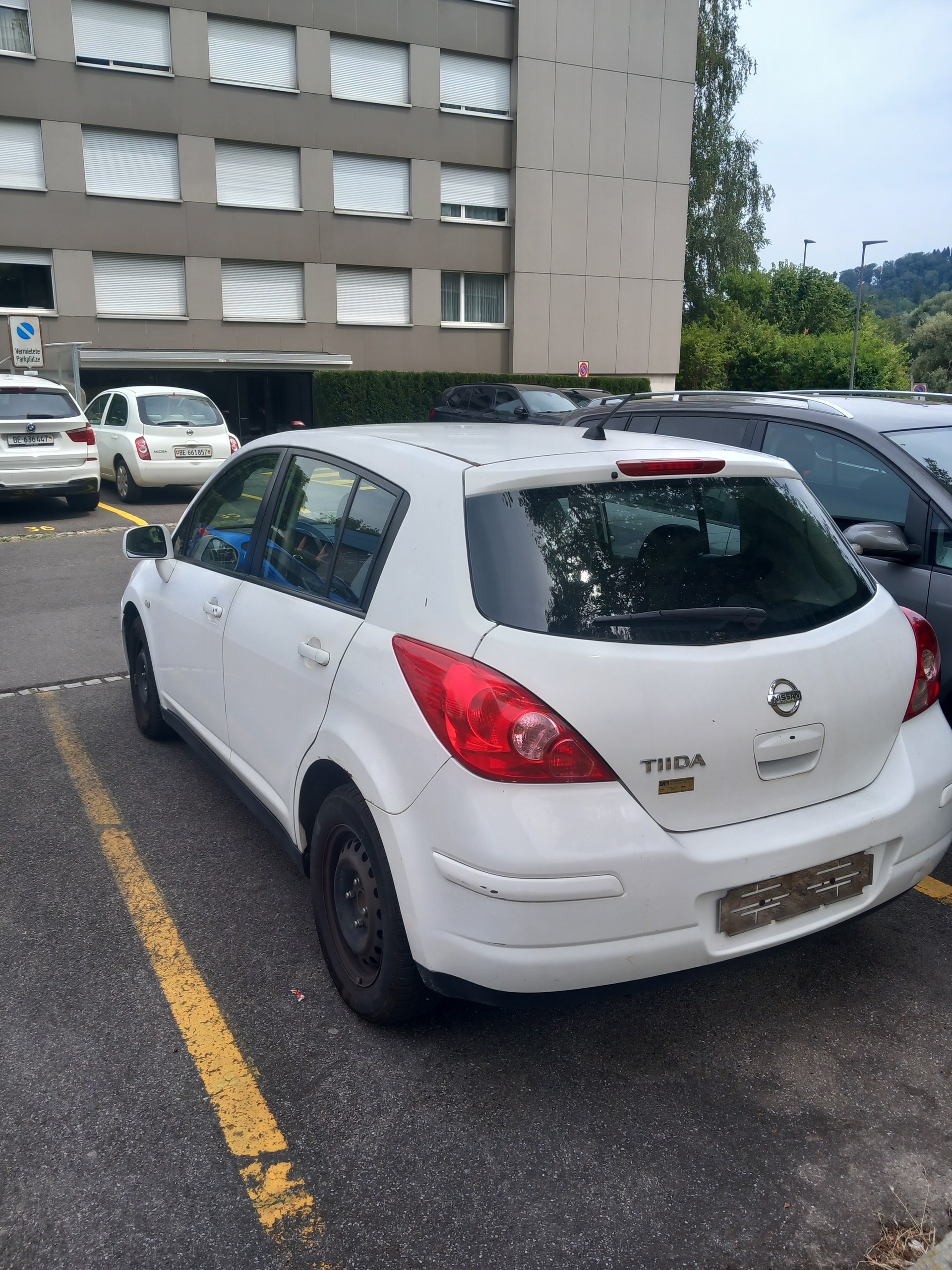 NISSAN Tiida 1.6 tekna Automatic-image-4
