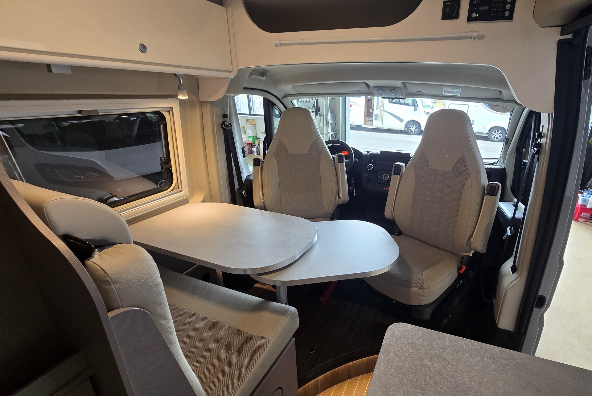 ETRUSCO CV 640 SB "Hymer-Gruppe" / Fiat Ducato 2.3MJT 140PS-image-10