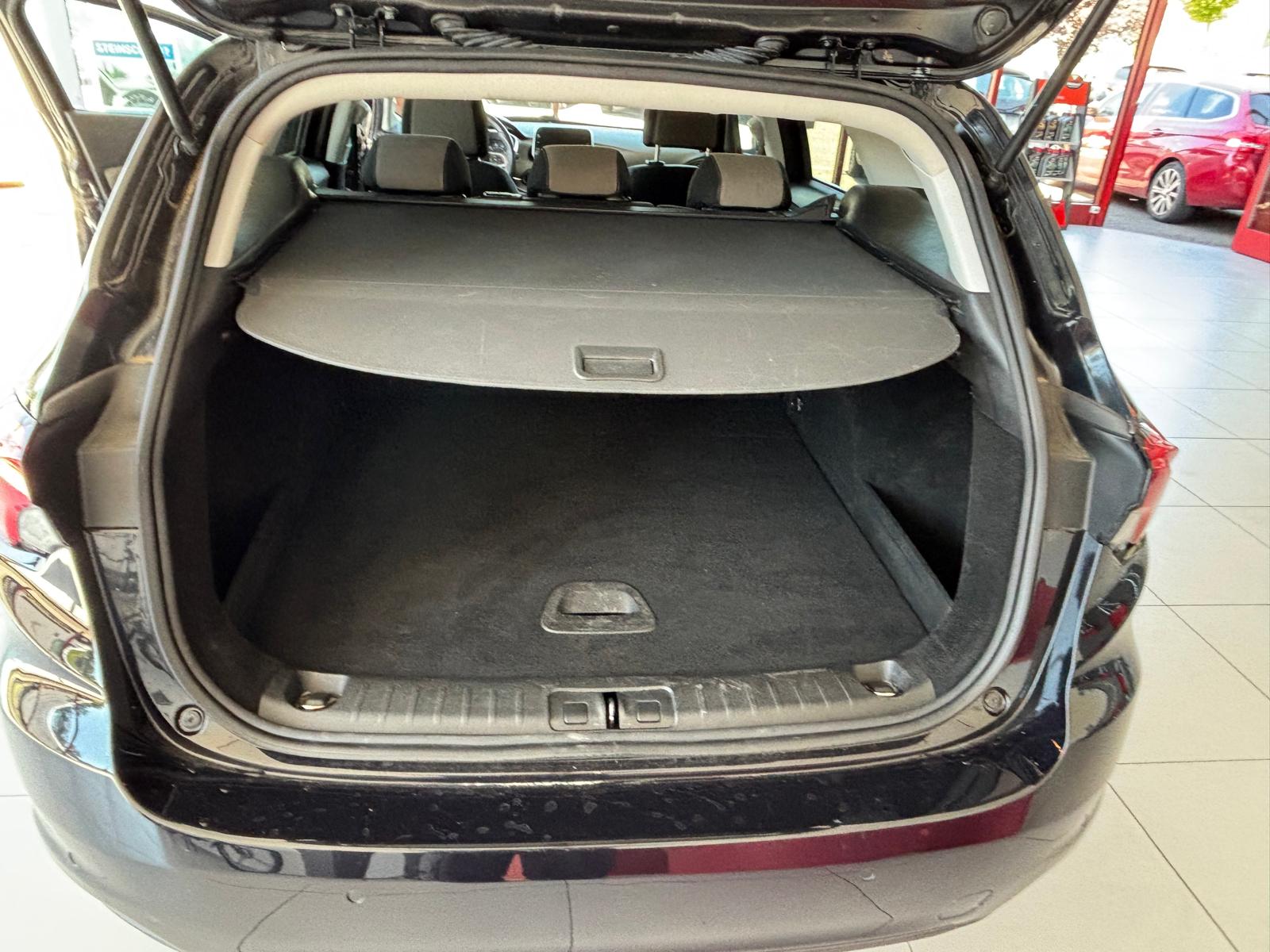 FIAT Tipo 1.6MJ Station Wagon Lounge DCT-image-13
