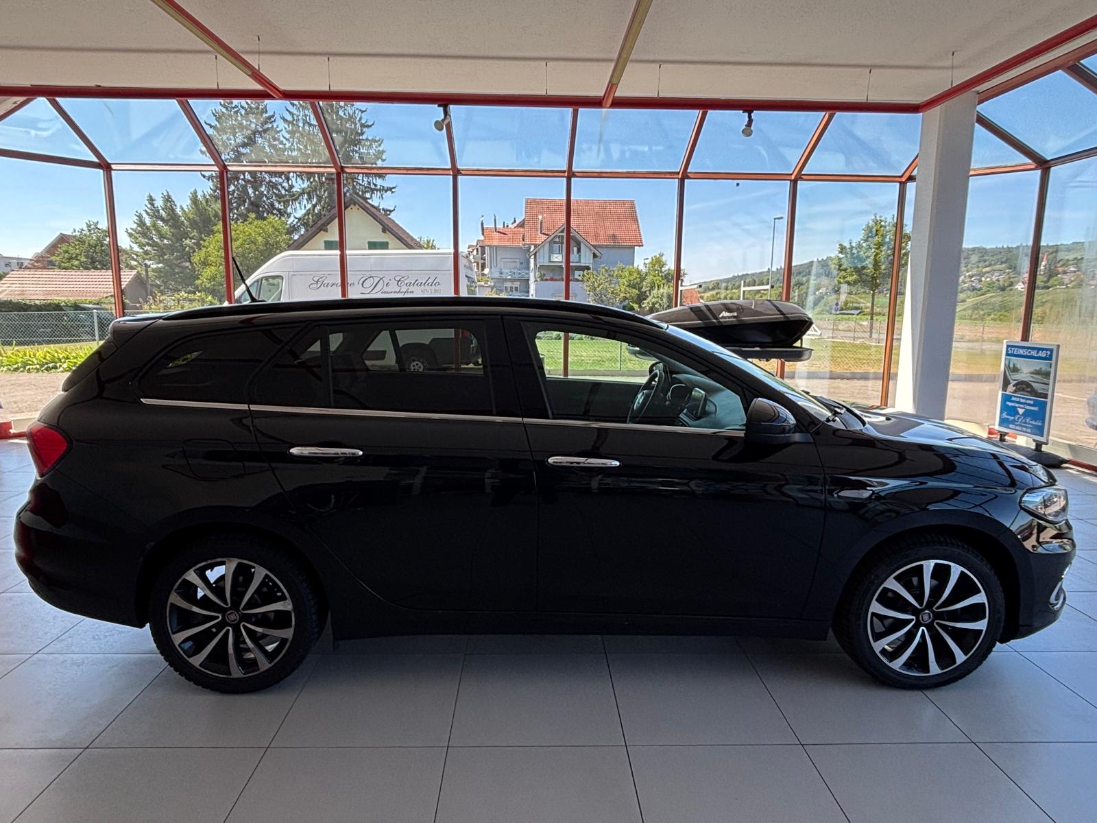 FIAT Tipo 1.6MJ Station Wagon Lounge DCT-image-2