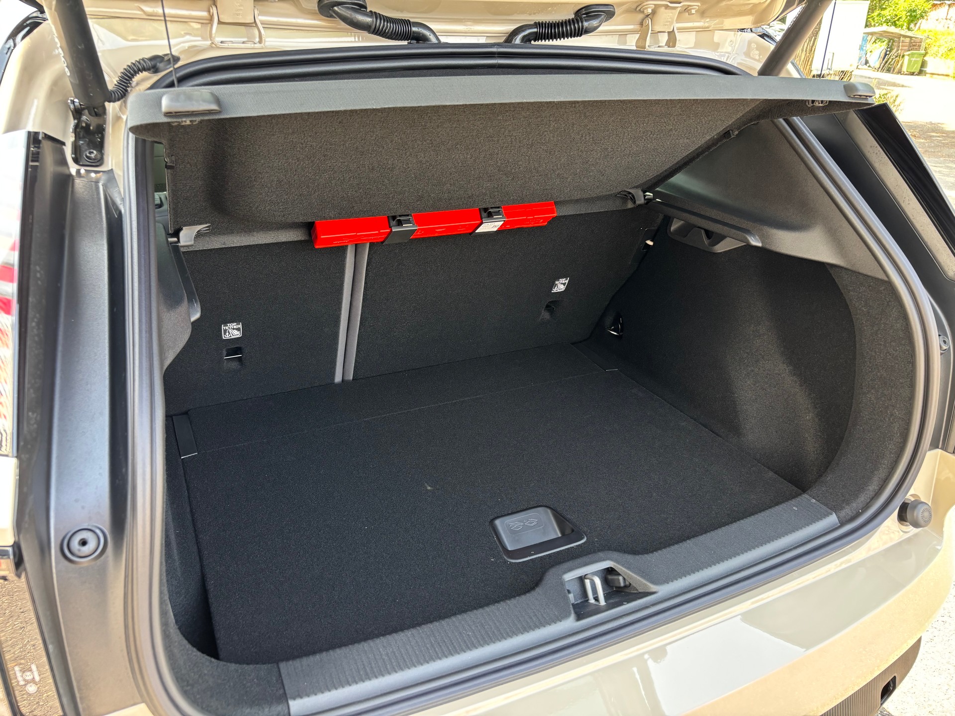 VOLVO EX30 CC E60 Twin Performance AWD-image-9