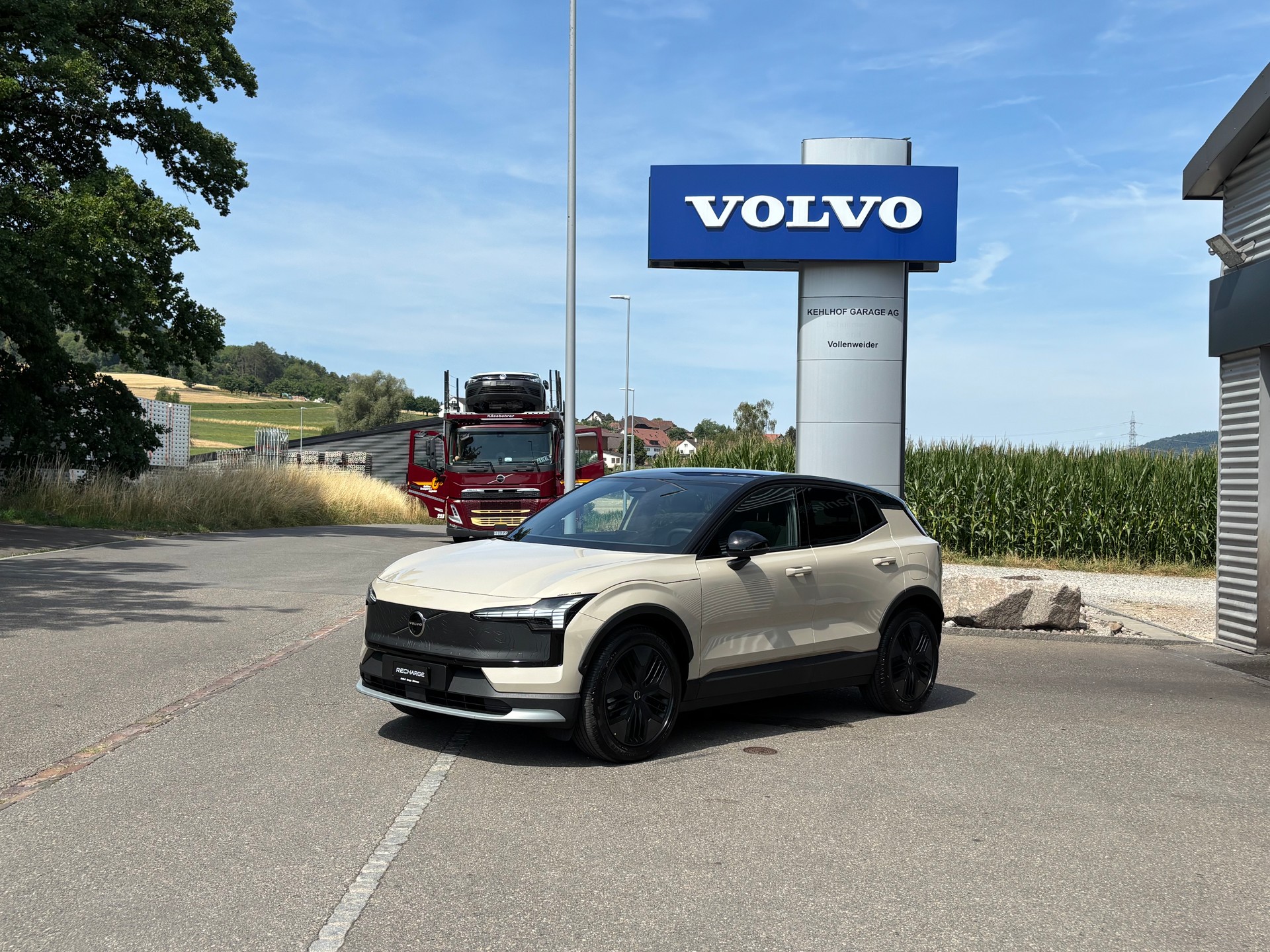 VOLVO EX30 CC E60 Twin Performance AWD-image-0