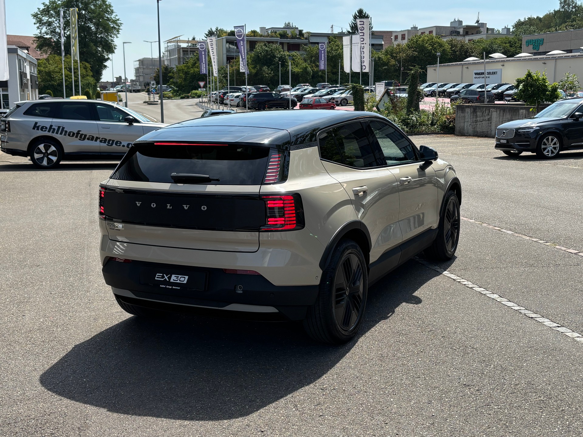 VOLVO EX30 CC E60 Twin Performance AWD-image-5