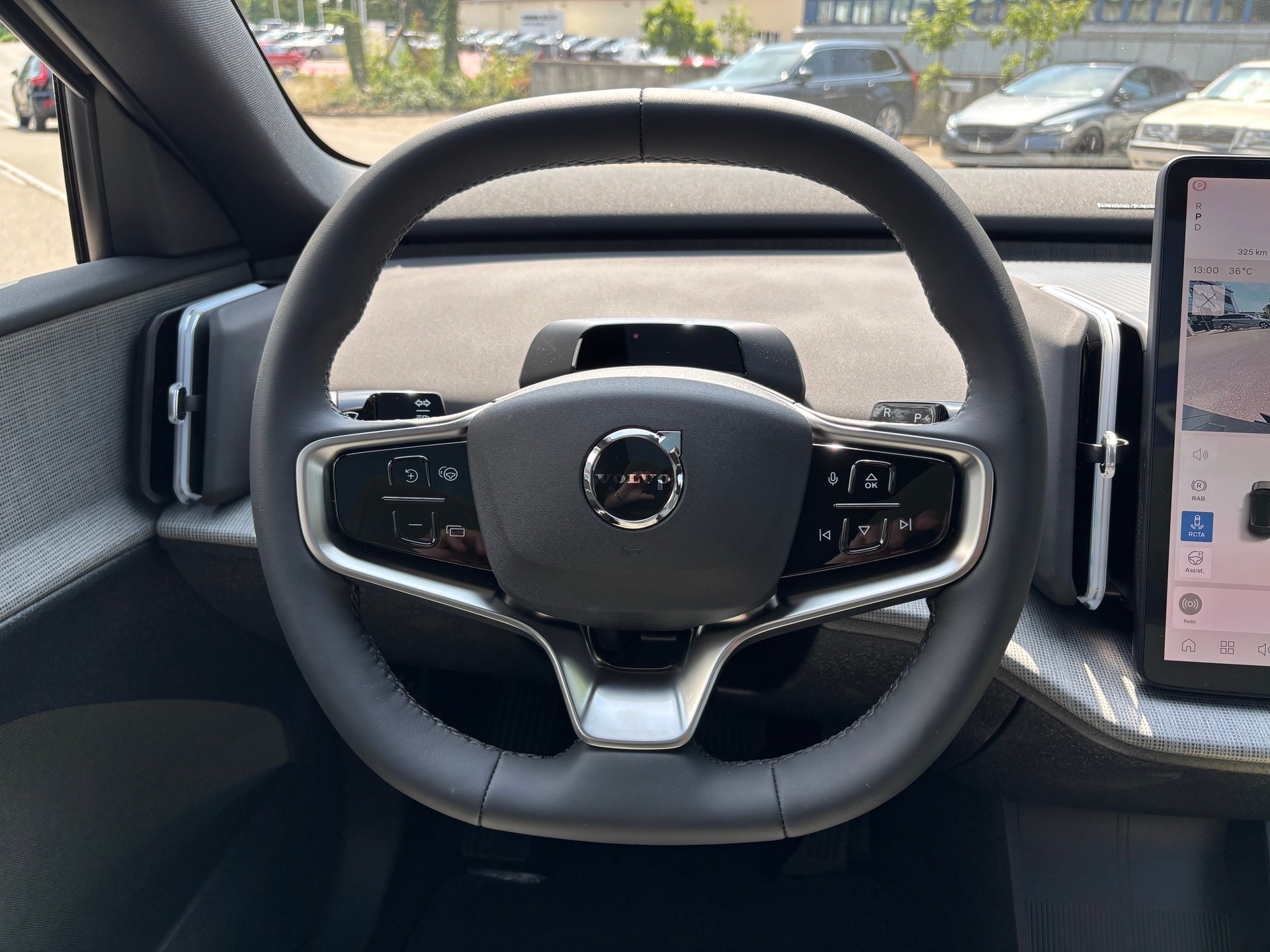 VOLVO EX30 CC E60 Twin Performance AWD-image-18