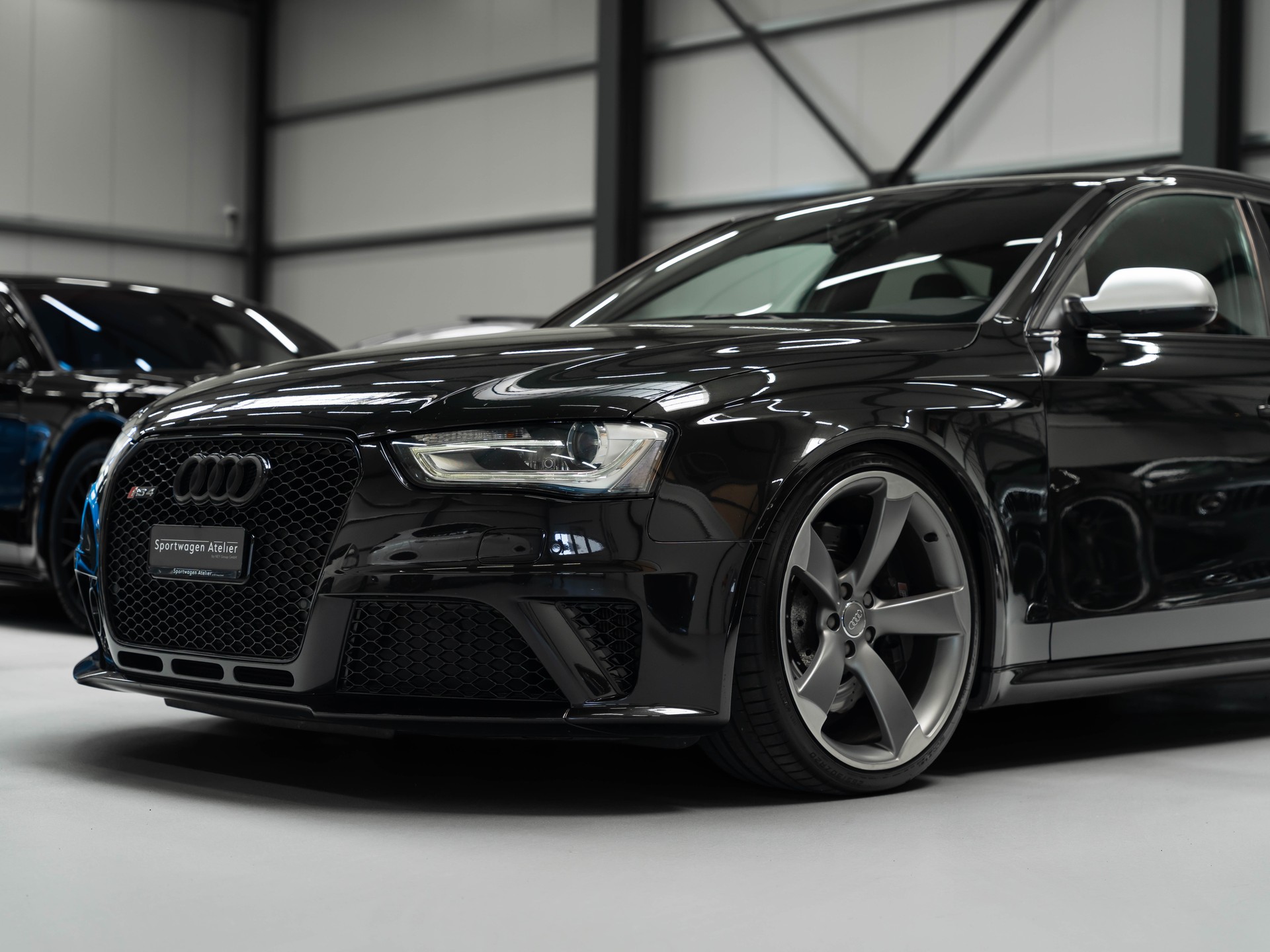 AUDI RS4 Avant 4.2 FSI V8 quattro S-tronic-image-12