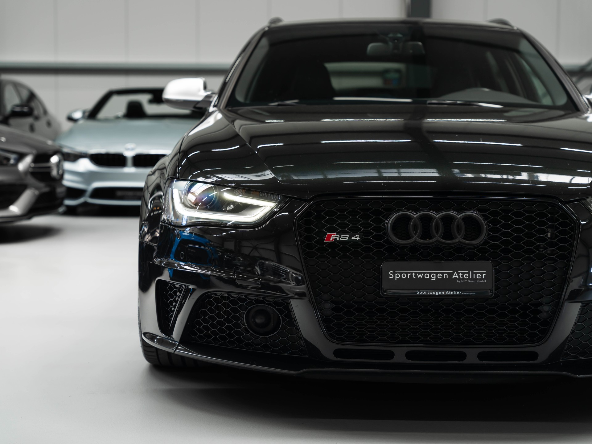 AUDI RS4 Avant 4.2 FSI V8 quattro S-tronic-image-13