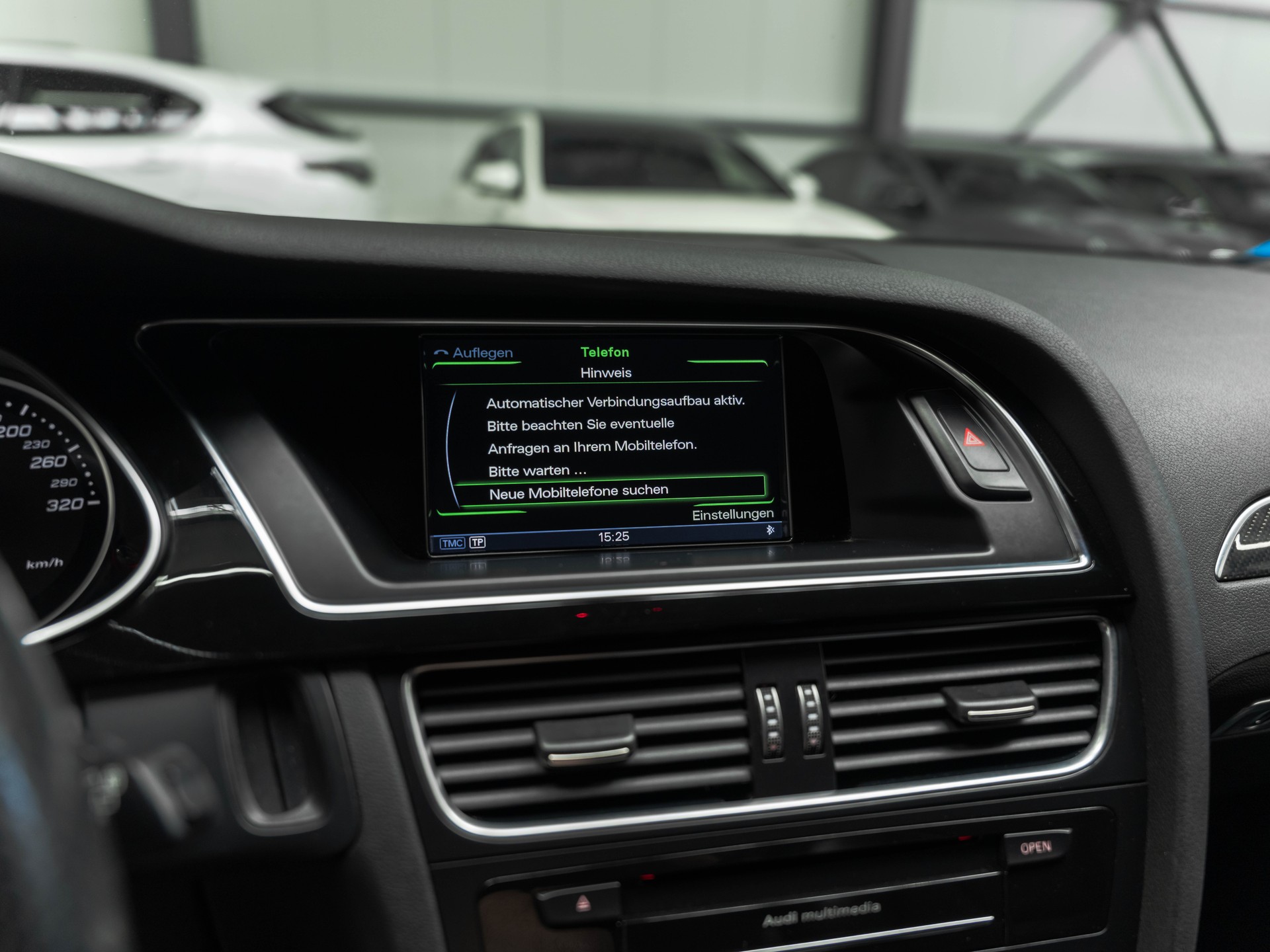 AUDI RS4 Avant 4.2 FSI V8 quattro S-tronic-image-27