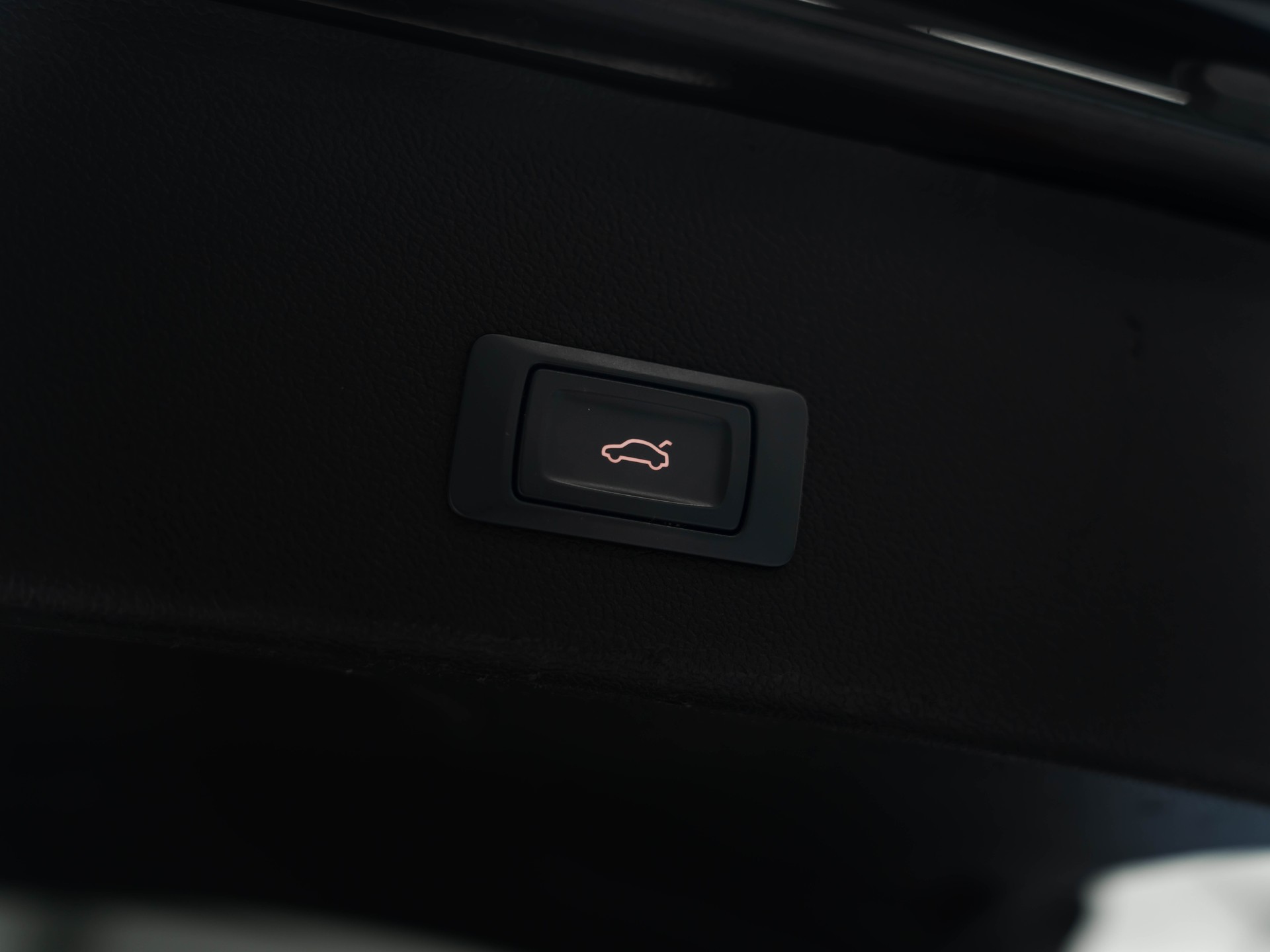 AUDI RS4 Avant 4.2 FSI V8 quattro S-tronic-image-29